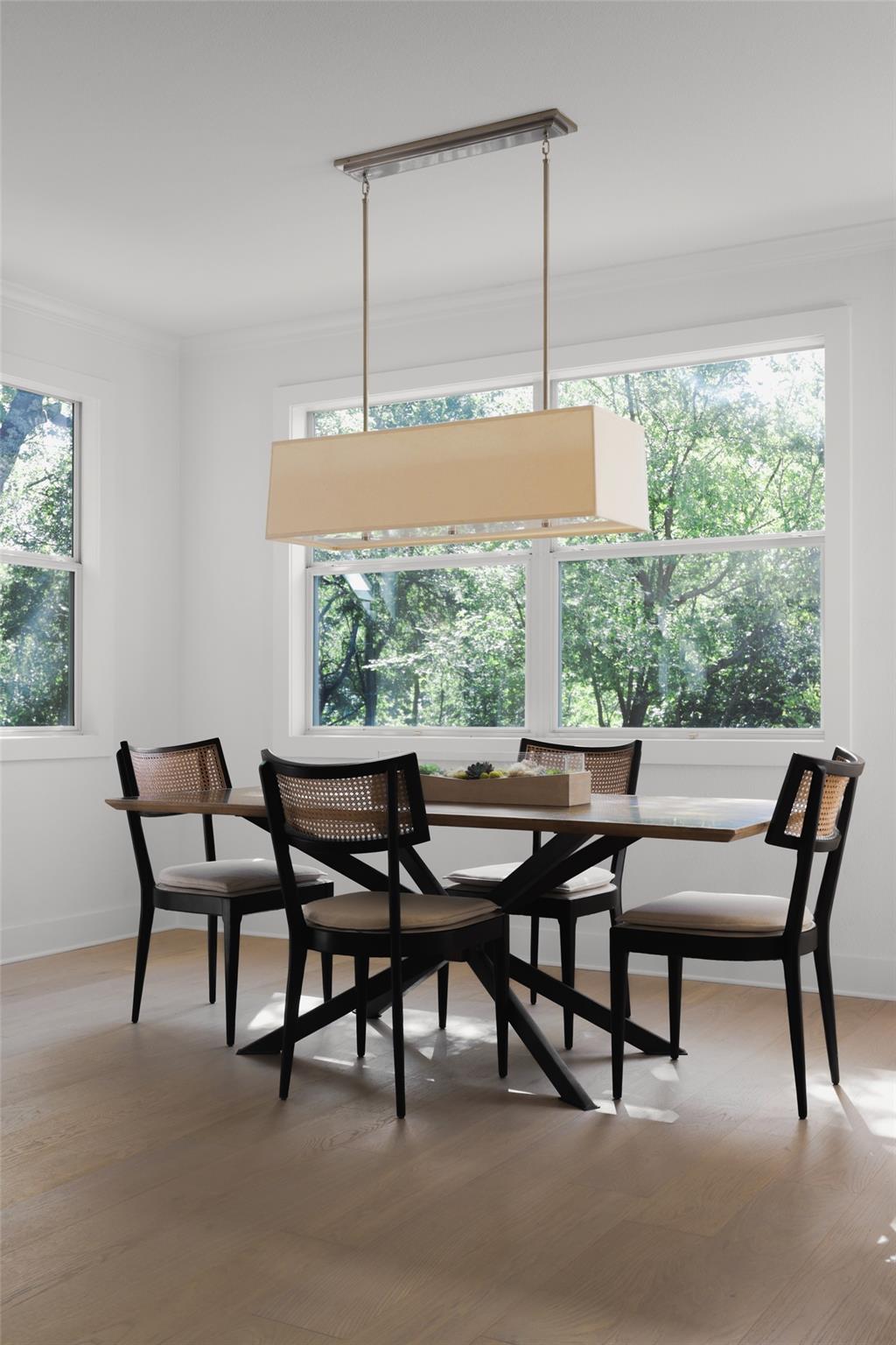 18 N Peak Rd, West Lake Hills, TX 78746