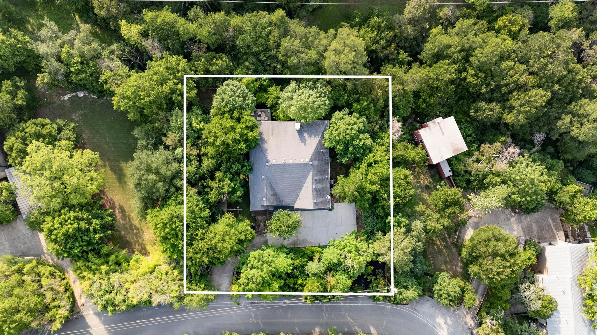 18 N Peak Rd, West Lake Hills, TX 78746