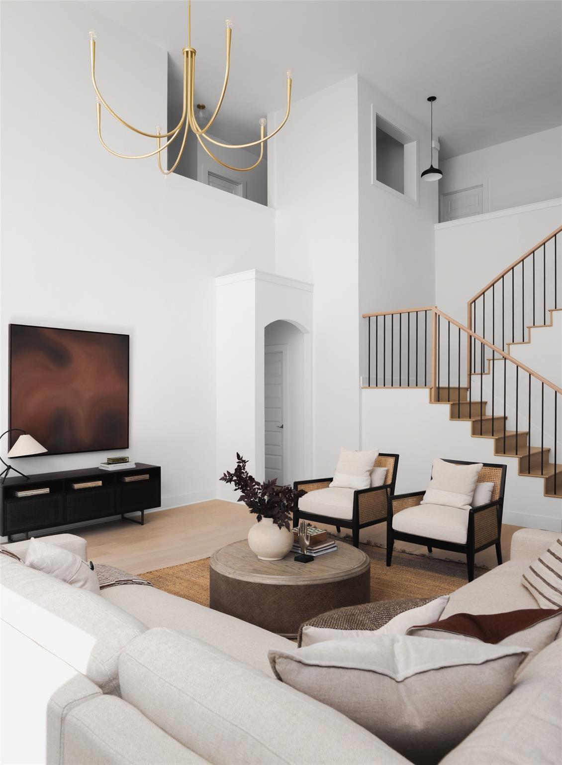 18 N Peak Rd, West Lake Hills, TX 78746