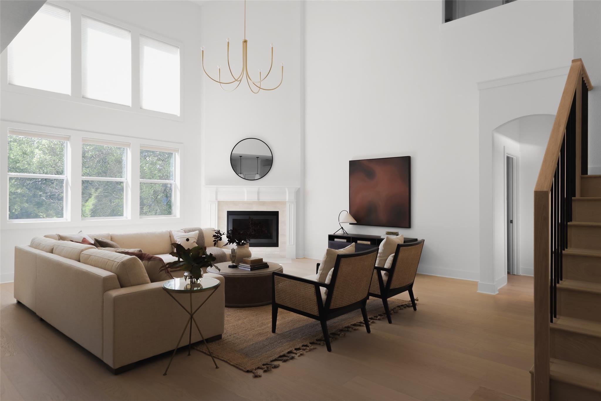 18 N Peak Rd, West Lake Hills, TX 78746