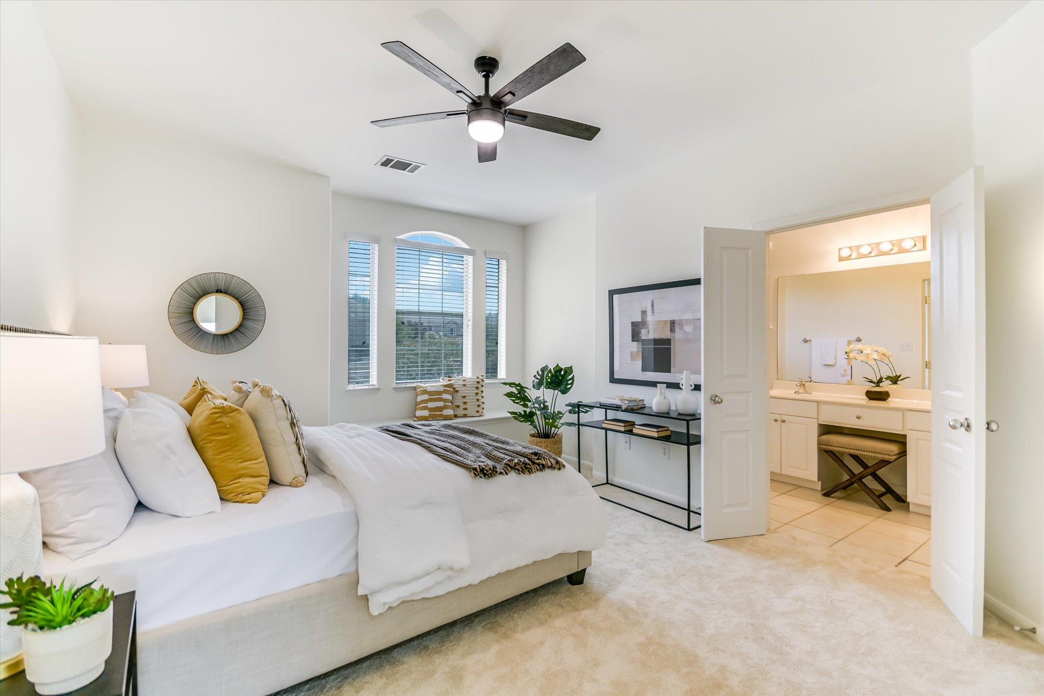 3300 Forest Creek Dr # 14, Round Rock, TX 78664