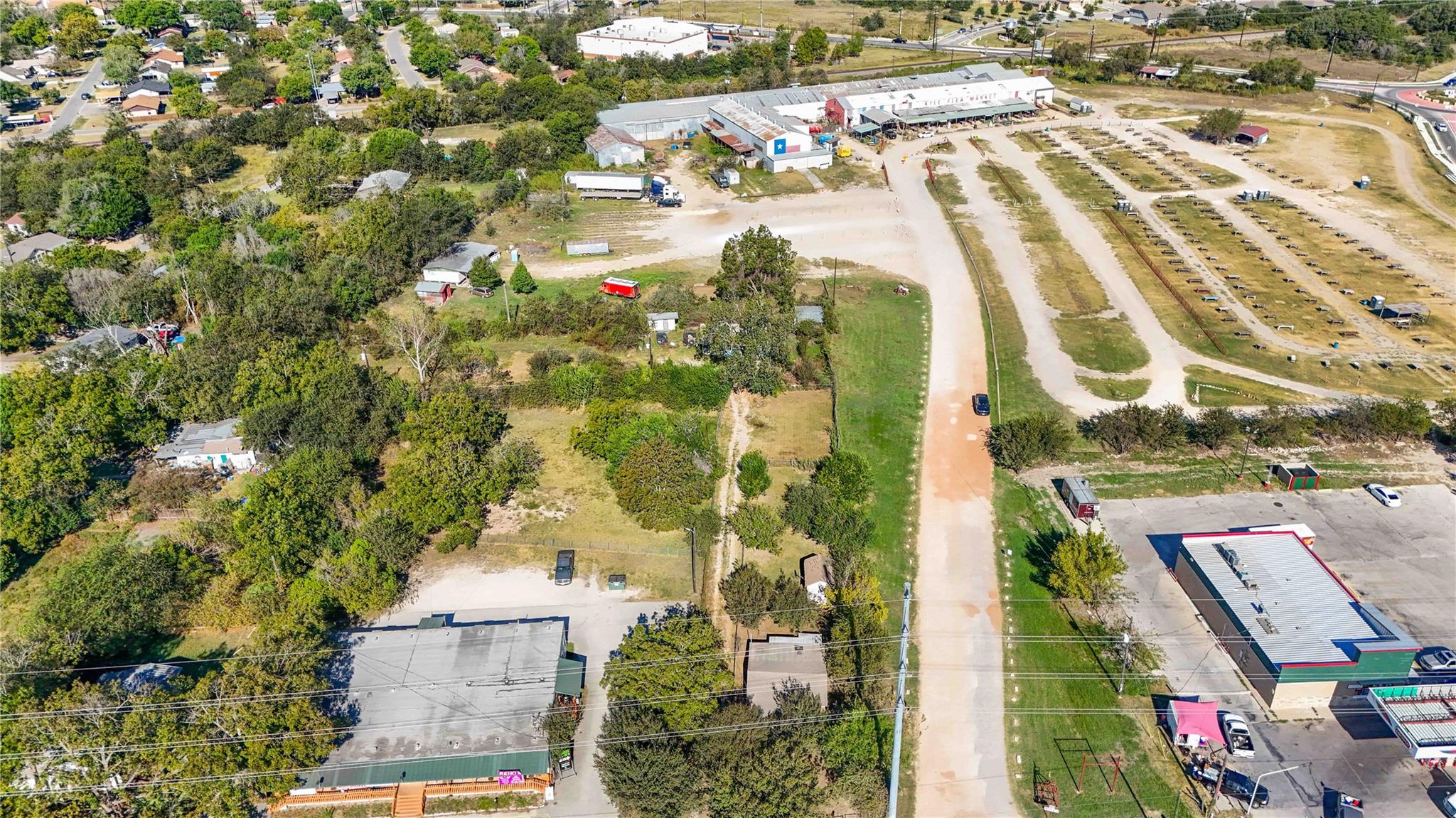 1113 N Old Highway 81, Kyle, TX 78640