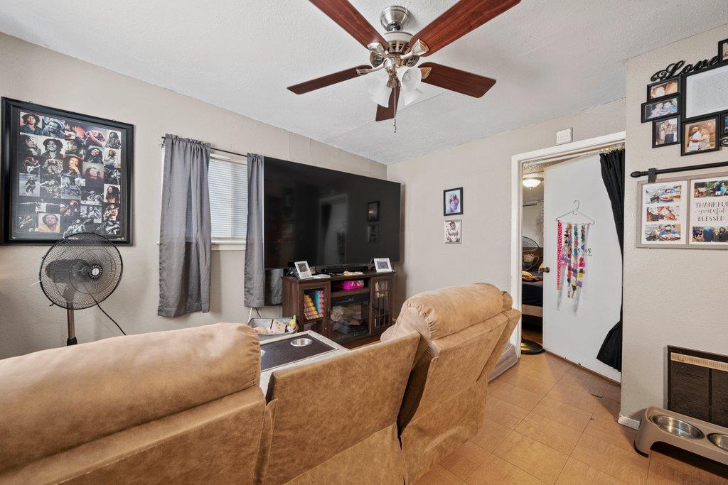 699 Floral Ave, New Braunfels, TX 78130