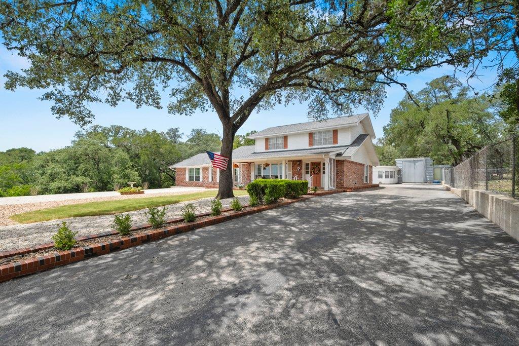 699 Floral Ave, New Braunfels, TX 78130