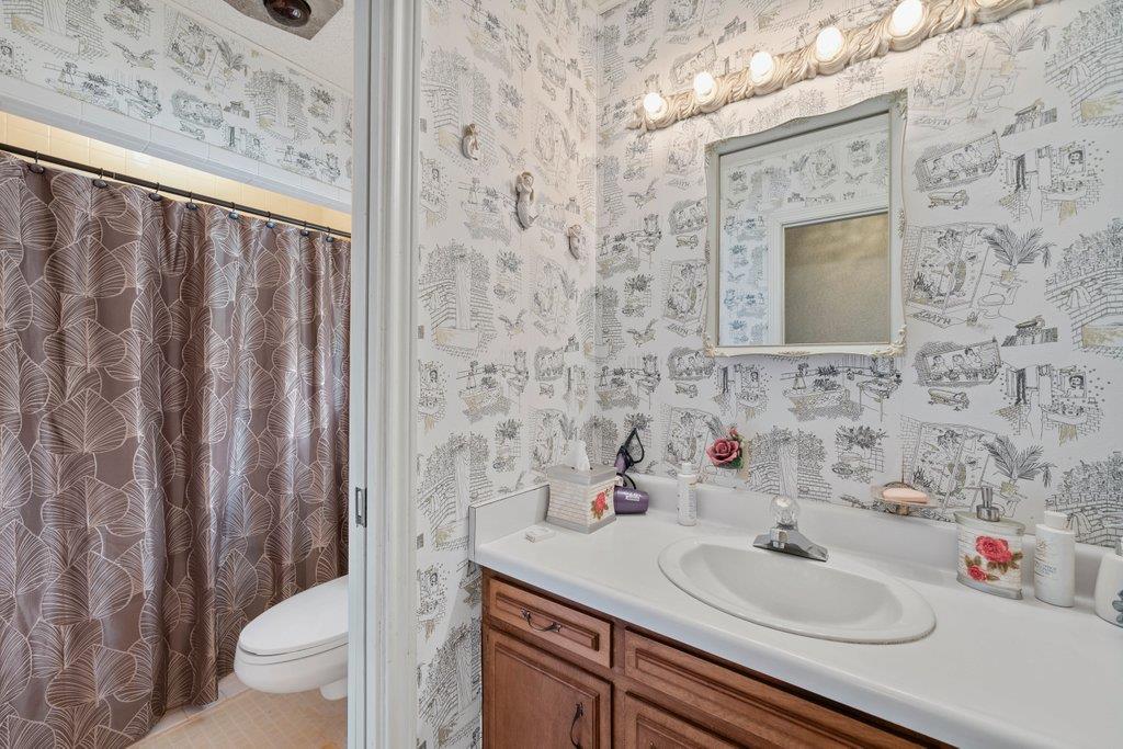 699 Floral Ave, New Braunfels, TX 78130