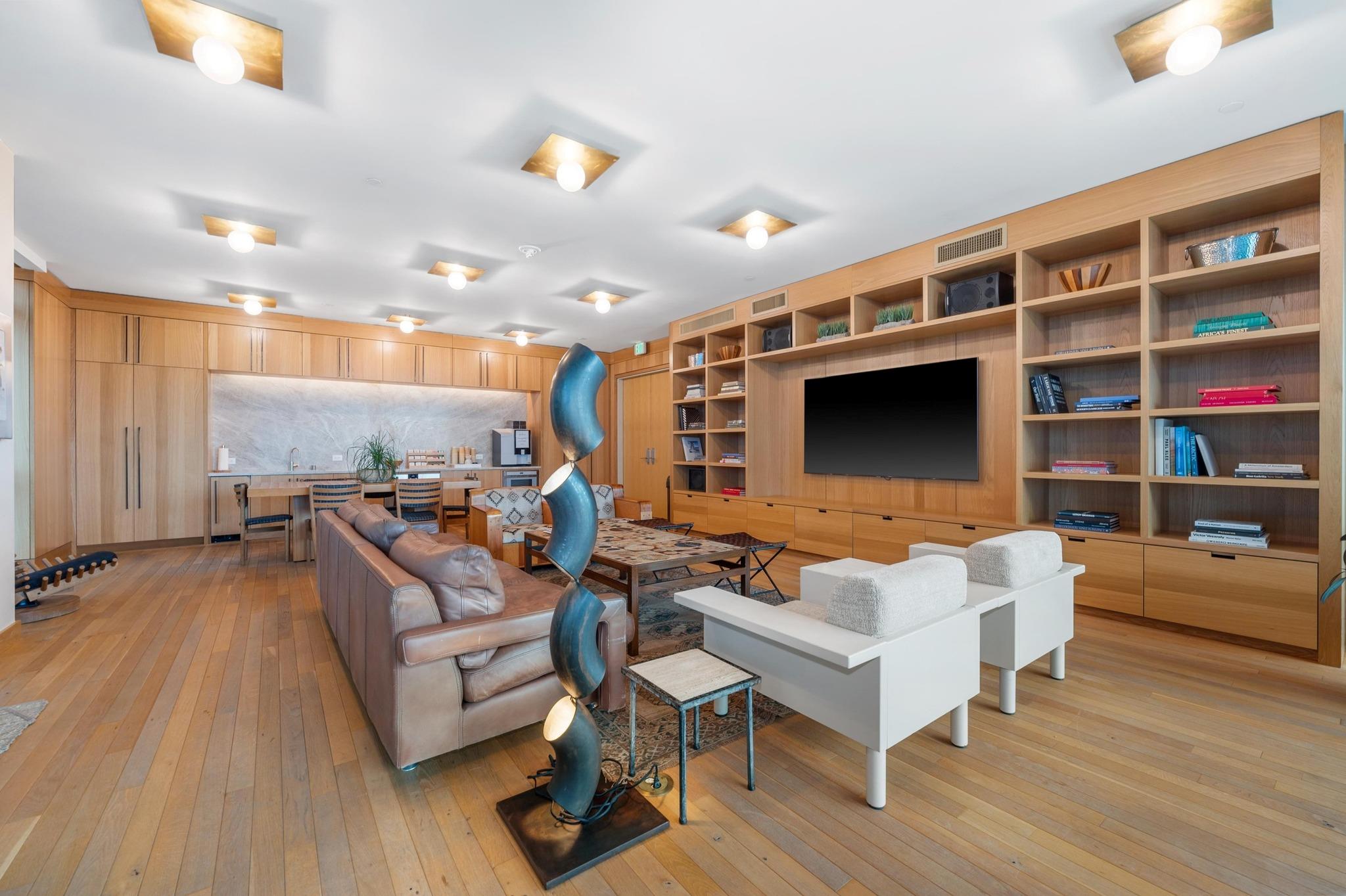 202 Nueces St # 1607, Austin, TX 78701