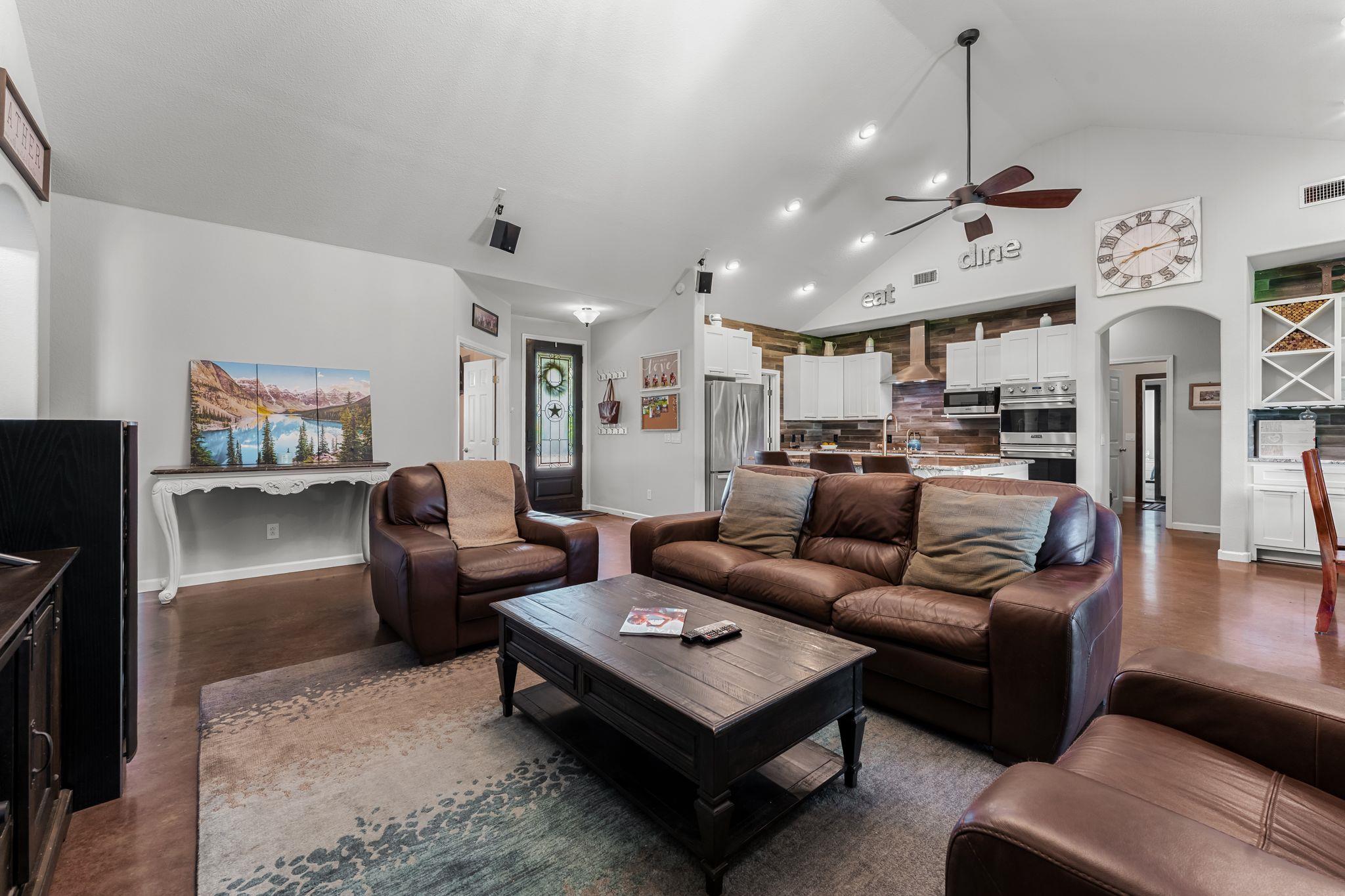 4204 Arthur Cir, Leander, TX 78641