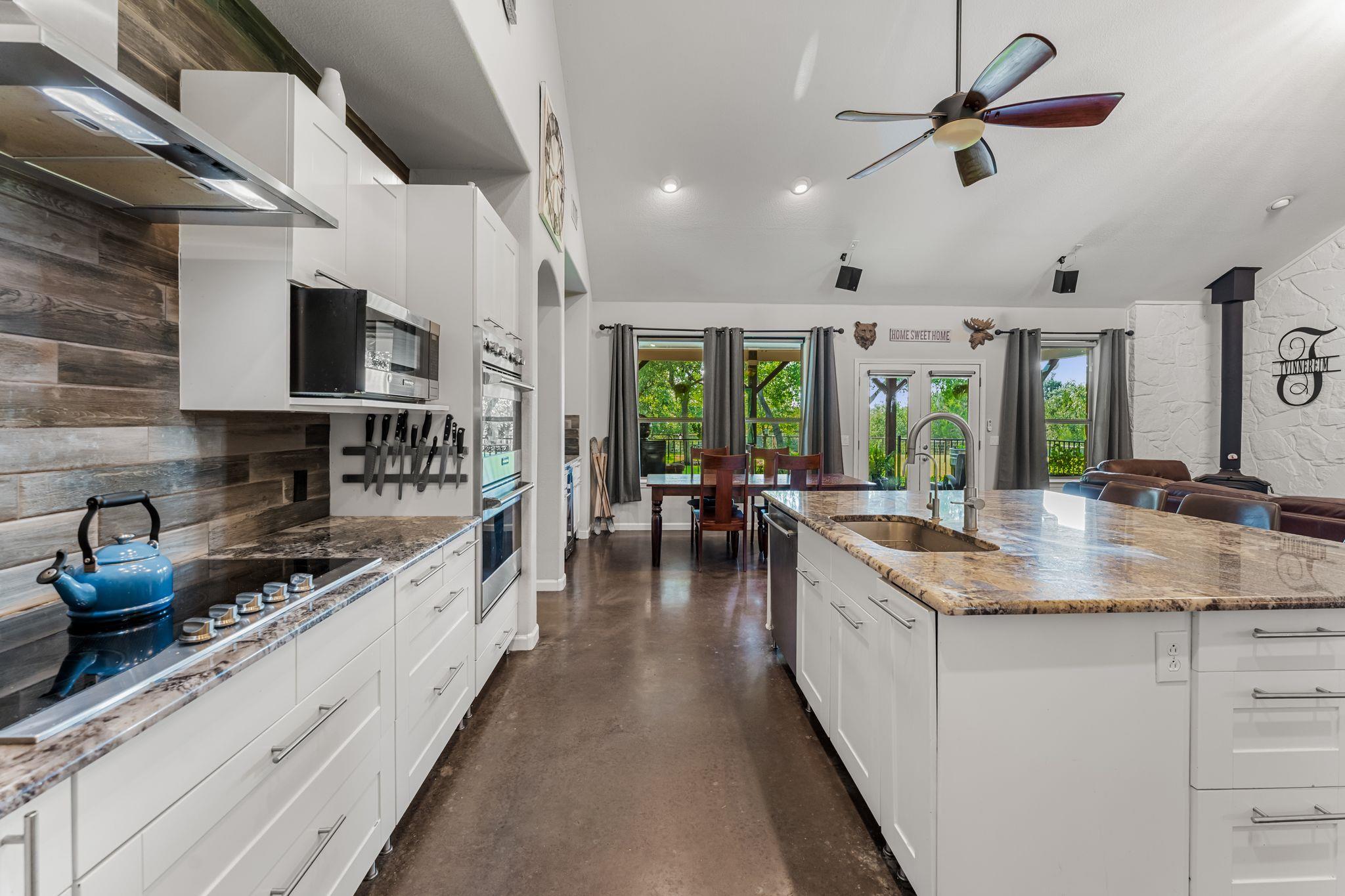 4204 Arthur Cir, Leander, TX 78641