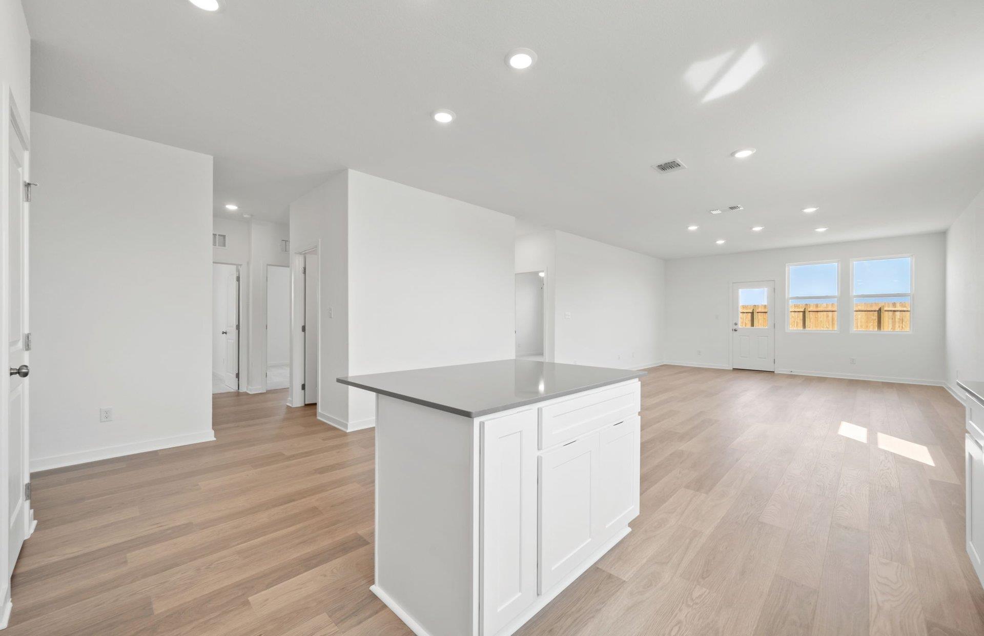 105 Lindheimer Ln, San Marcos, TX 78666