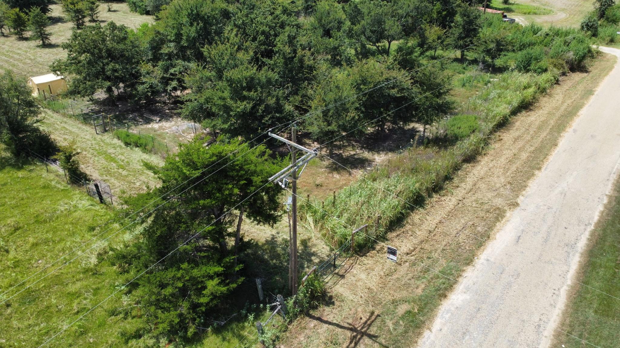 11305 Cooper Ln, Calvert, TX 77837