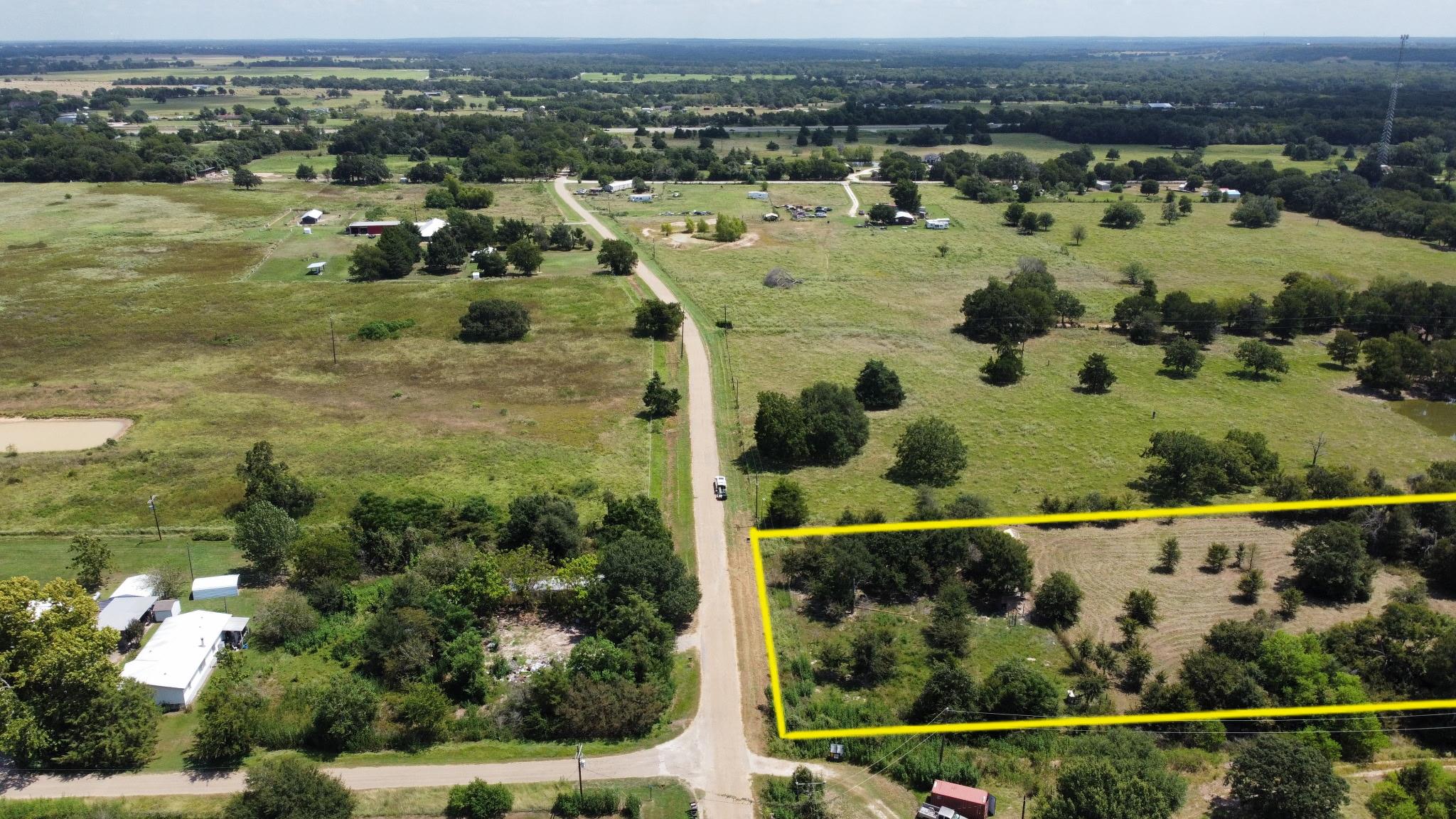 11305 Cooper Ln, Calvert, TX 77837