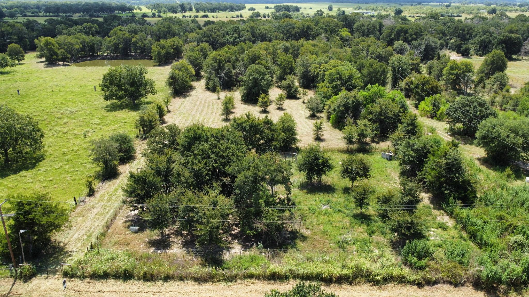 11305 Cooper Ln, Calvert, TX 77837