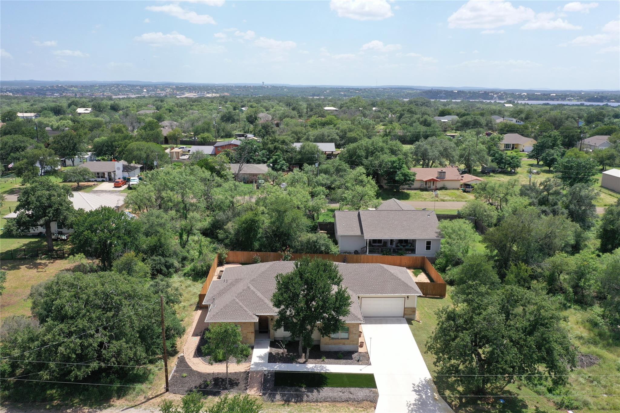 139 W Maple Dr, Granite Shoals, TX 78654