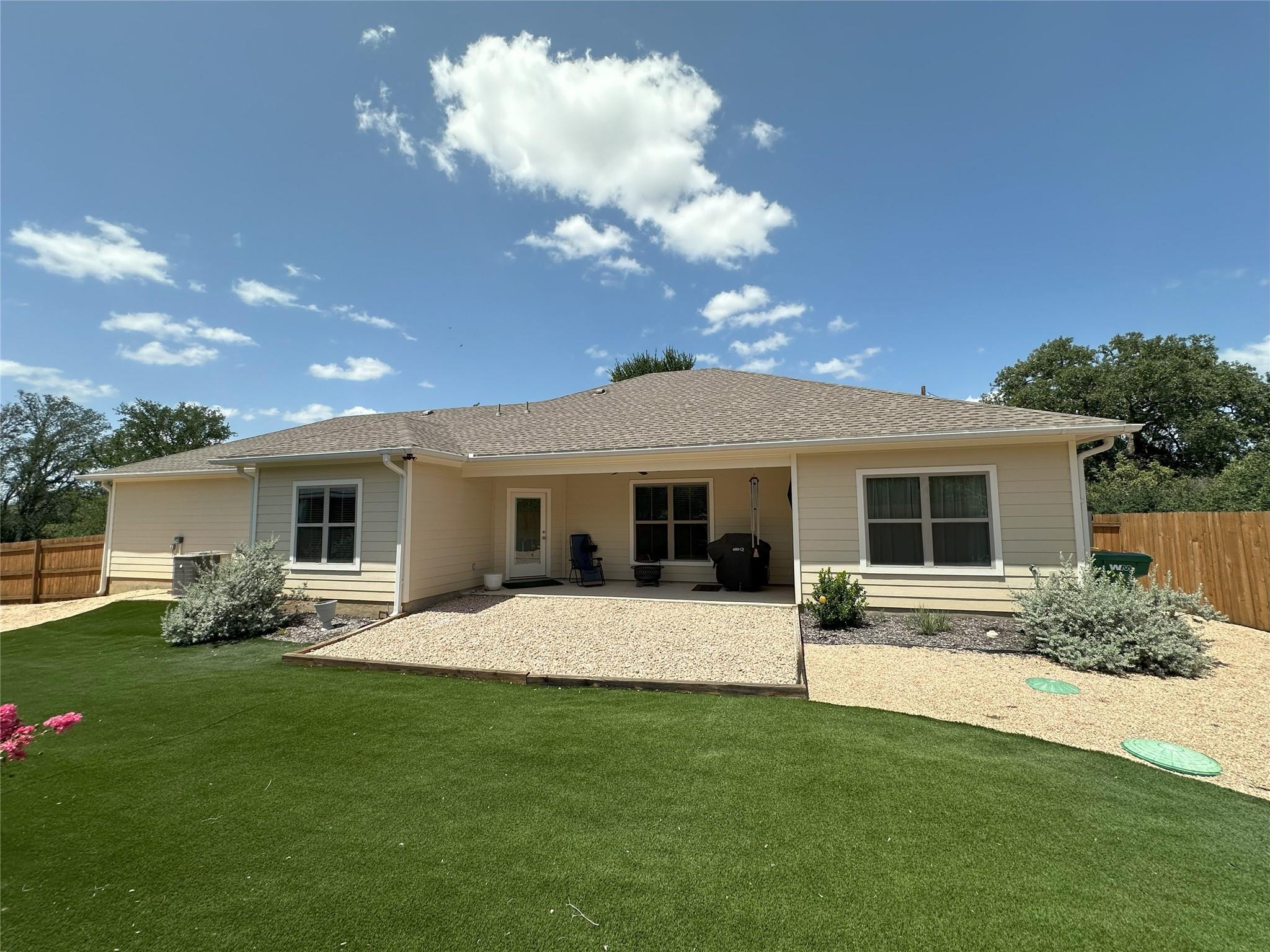 139 W Maple Dr, Granite Shoals, TX 78654