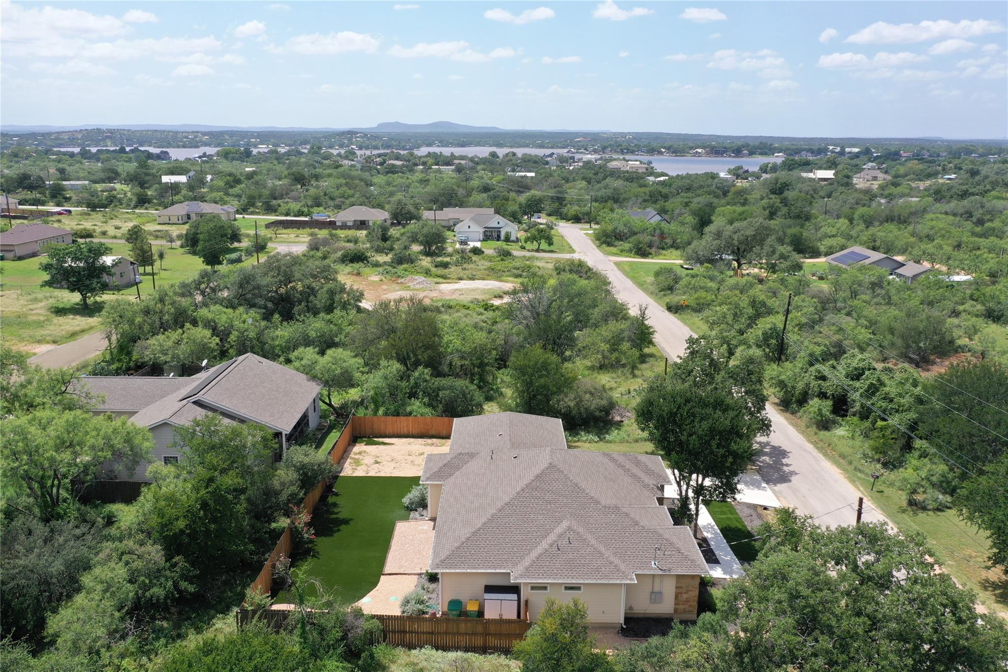 139 W Maple Dr, Granite Shoals, TX 78654