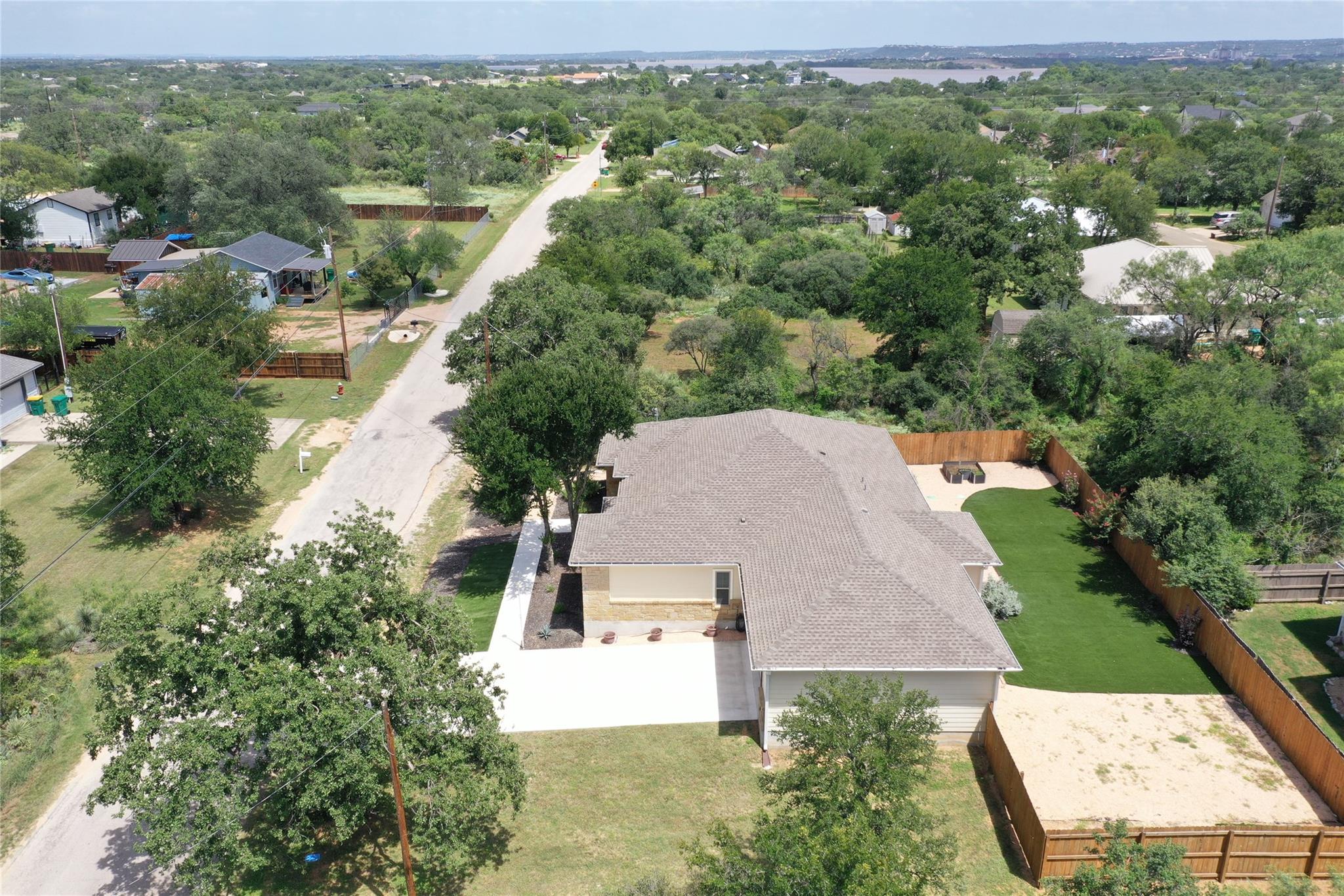 139 W Maple Dr, Granite Shoals, TX 78654