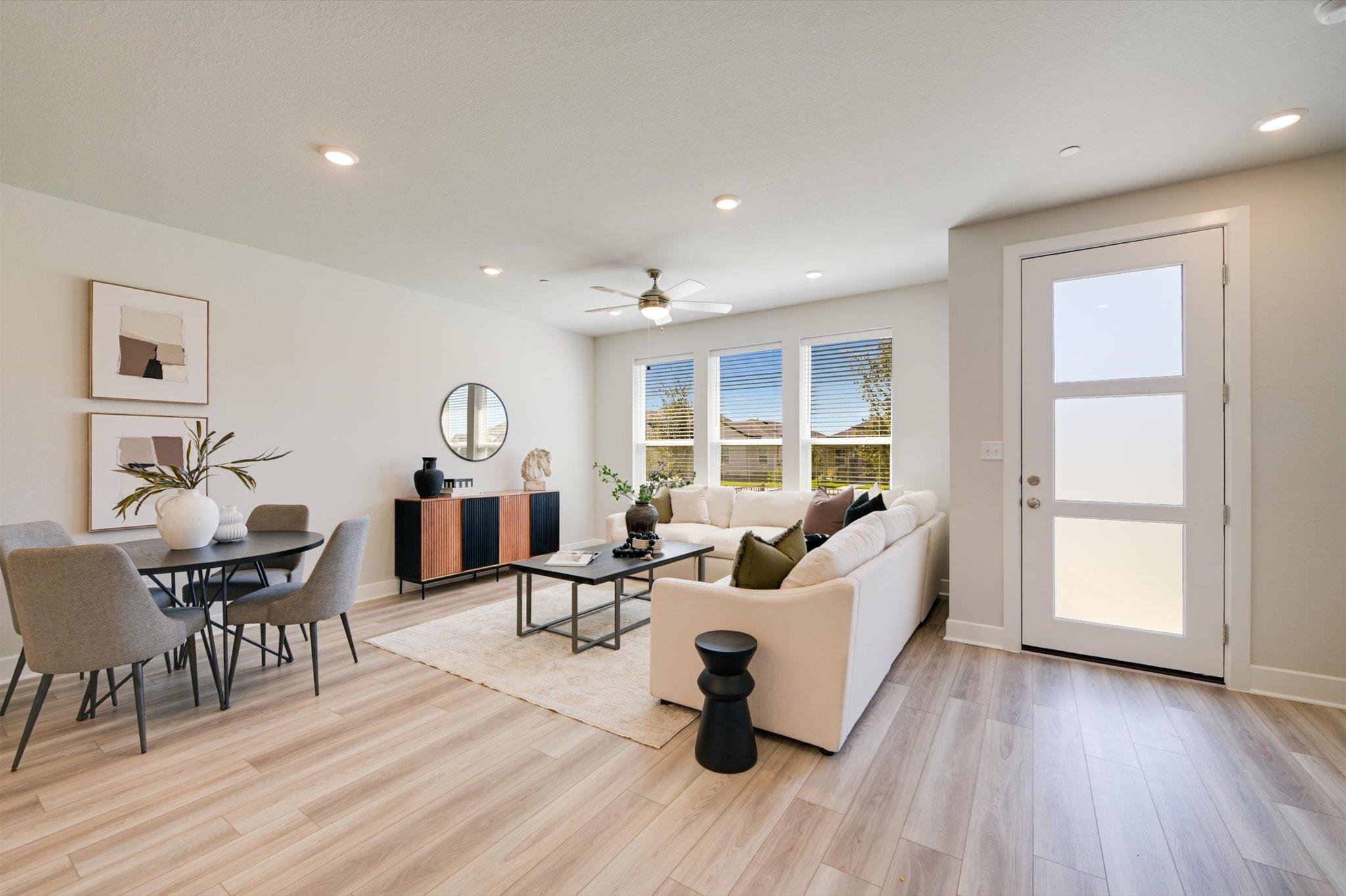 527 Emory Crossing Blvd, Hutto, TX 78634