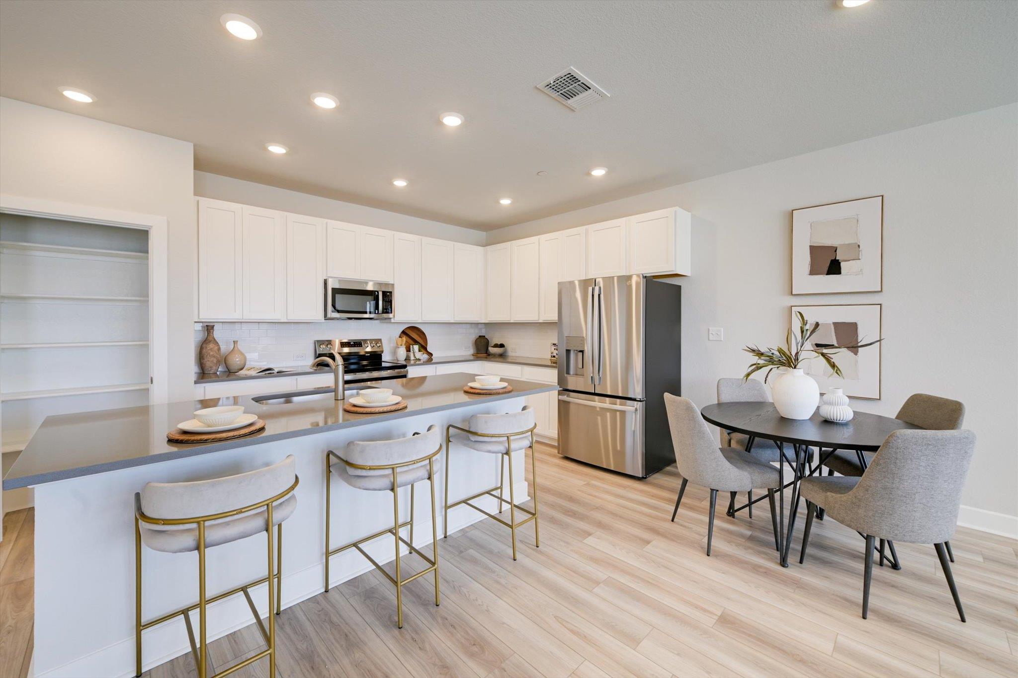 527 Emory Crossing Blvd, Hutto, TX 78634