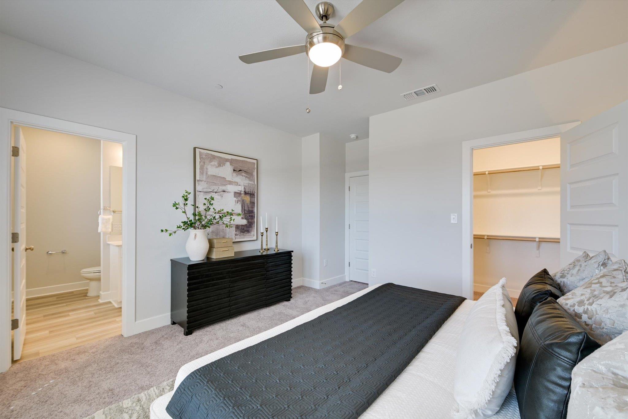 527 Emory Crossing Blvd, Hutto, TX 78634