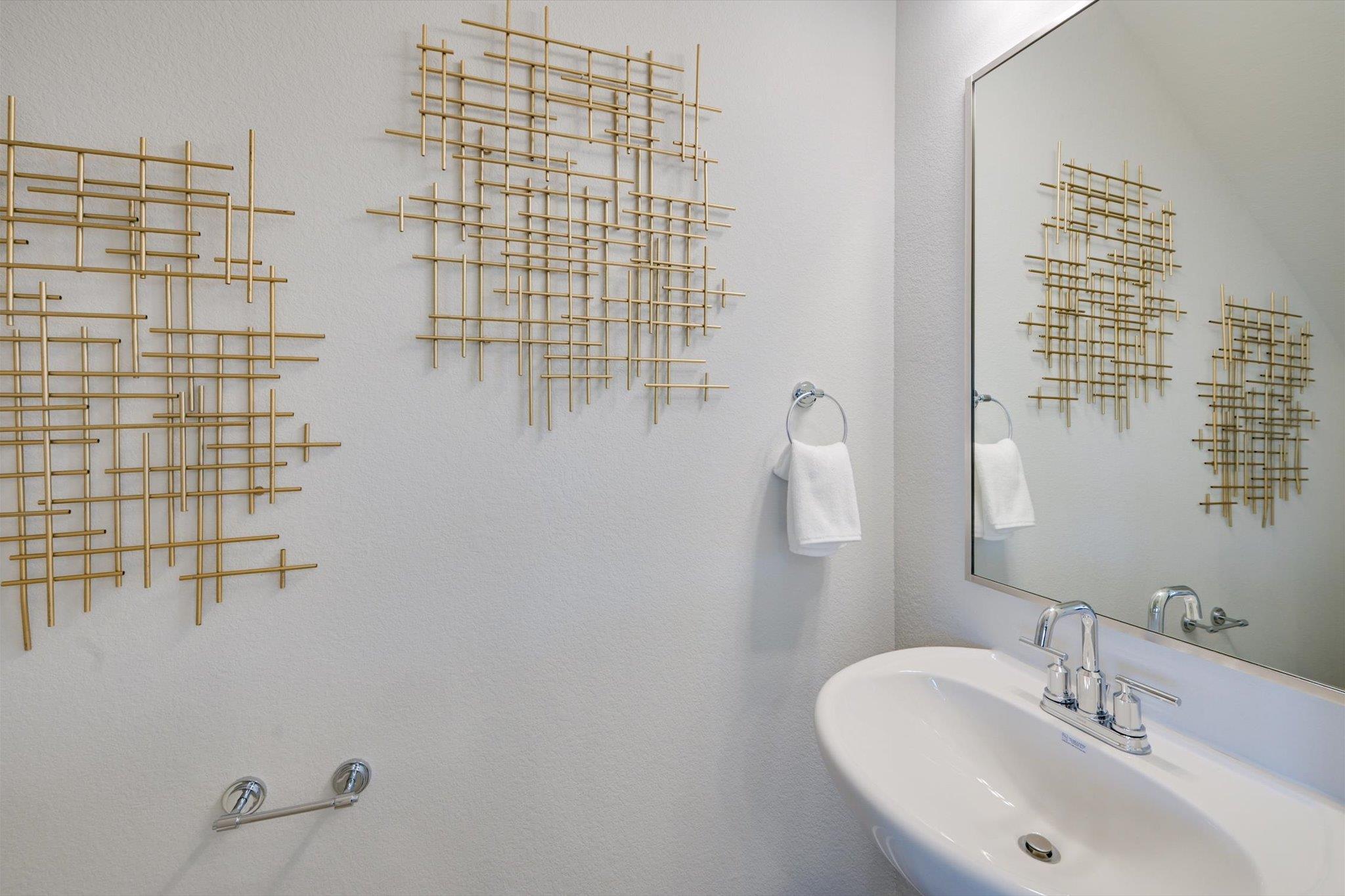 527 Emory Crossing Blvd, Hutto, TX 78634