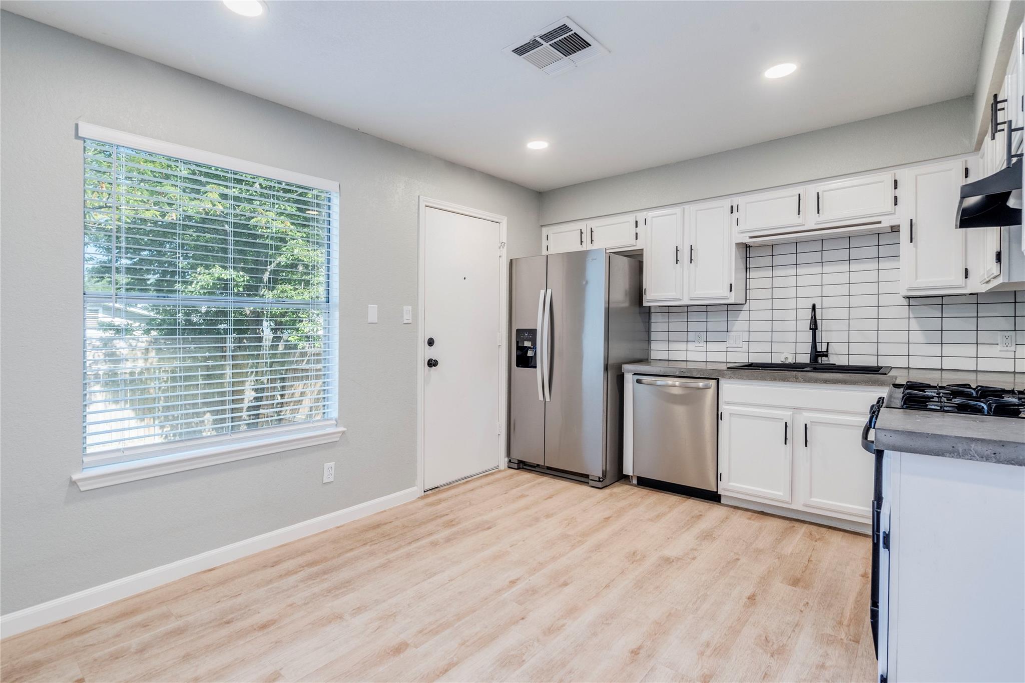 13808 Lothian Dr, Pflugerville, TX 78660