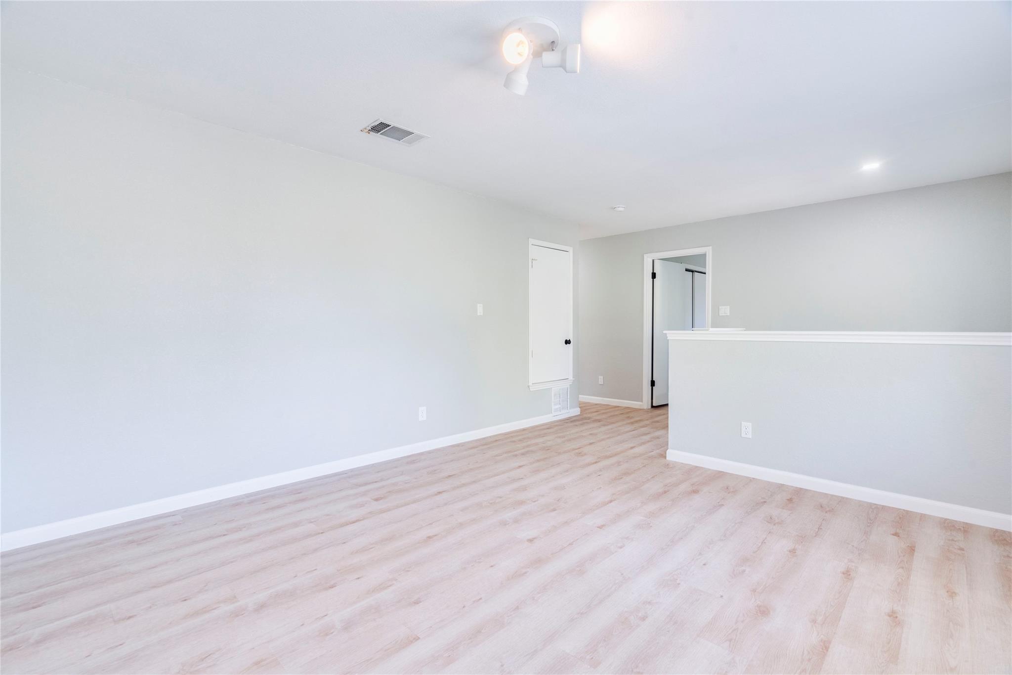 13808 Lothian Dr, Pflugerville, TX 78660