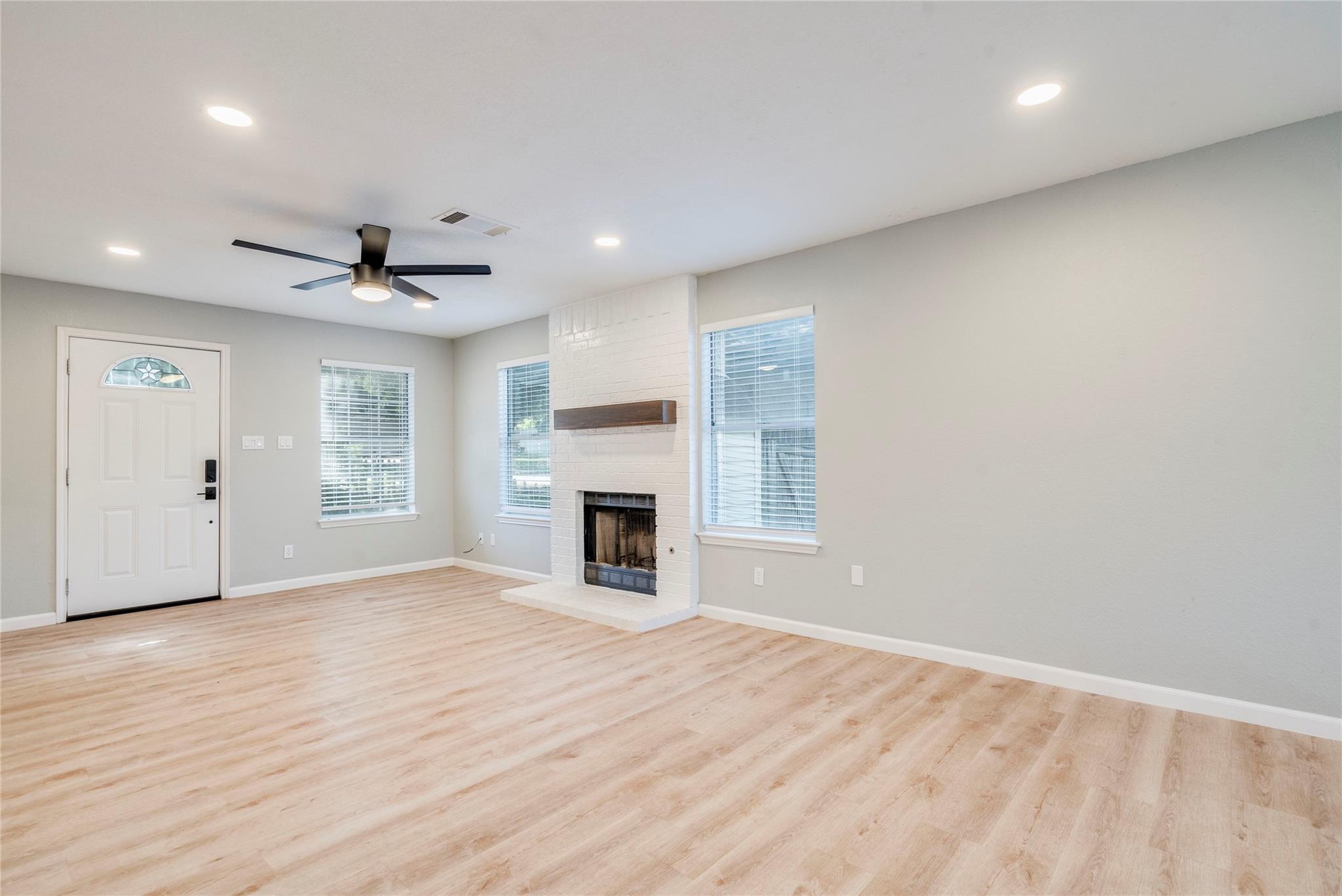 13808 Lothian Dr, Pflugerville, TX 78660