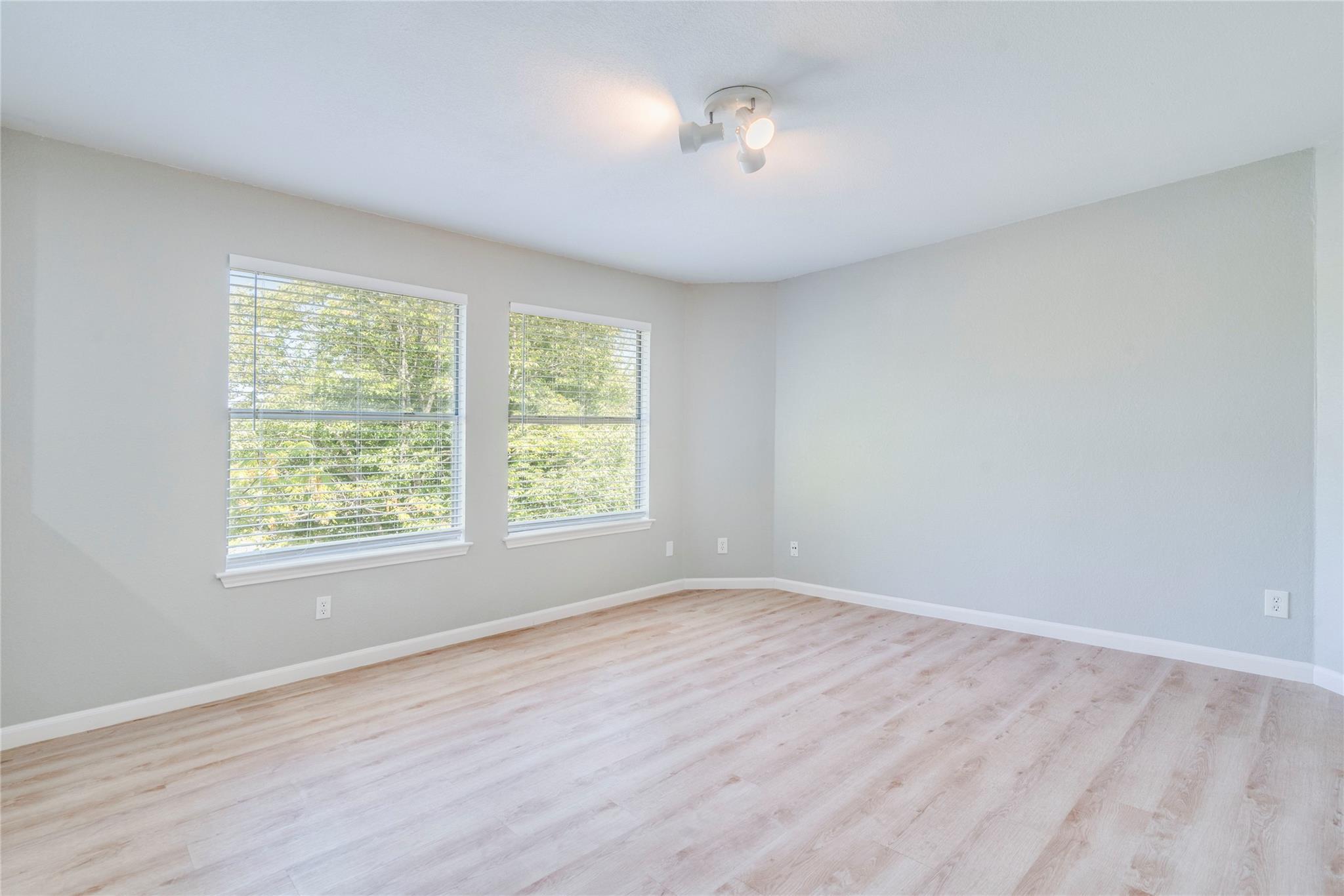 13808 Lothian Dr, Pflugerville, TX 78660