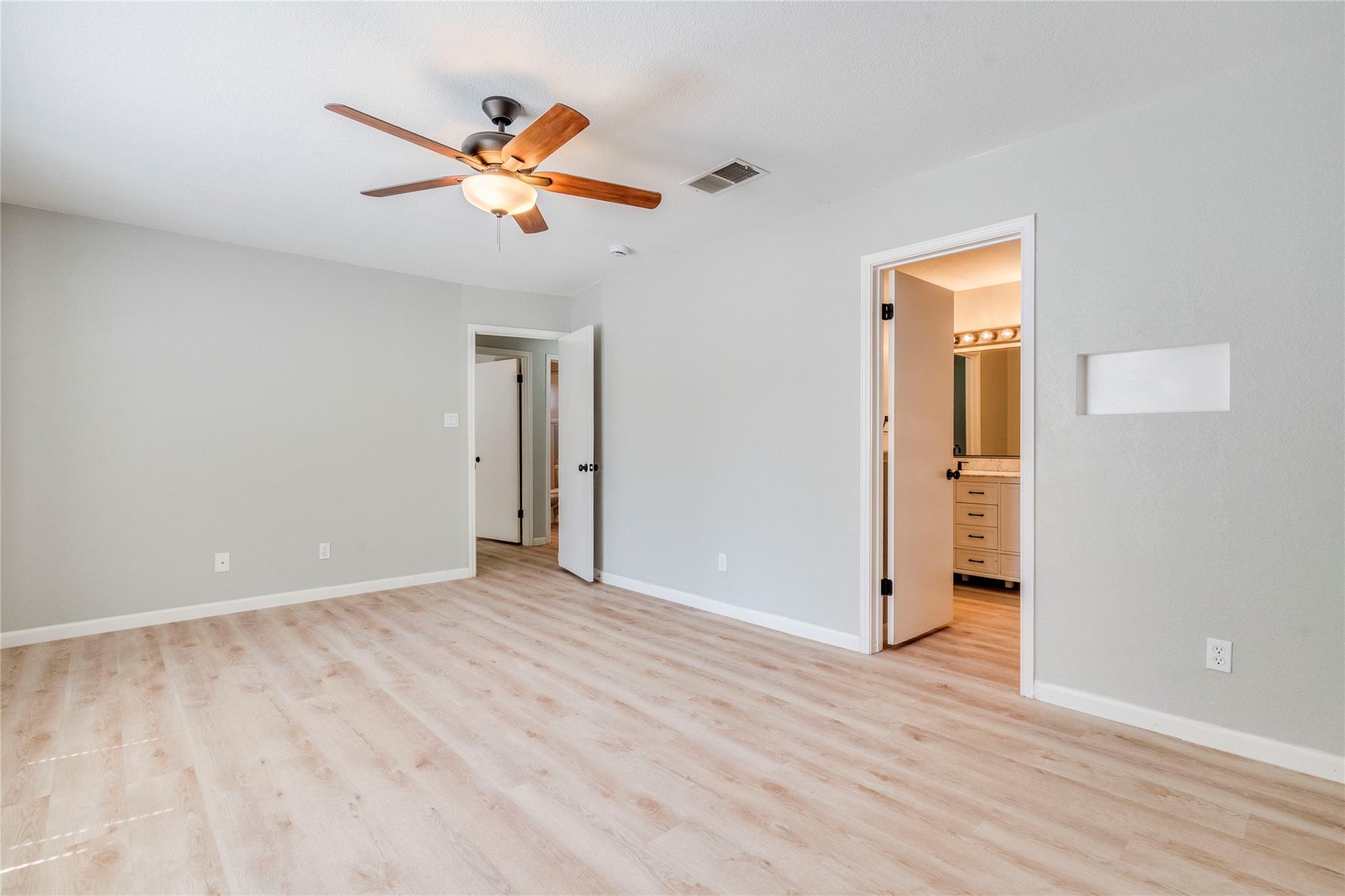 13808 Lothian Dr, Pflugerville, TX 78660