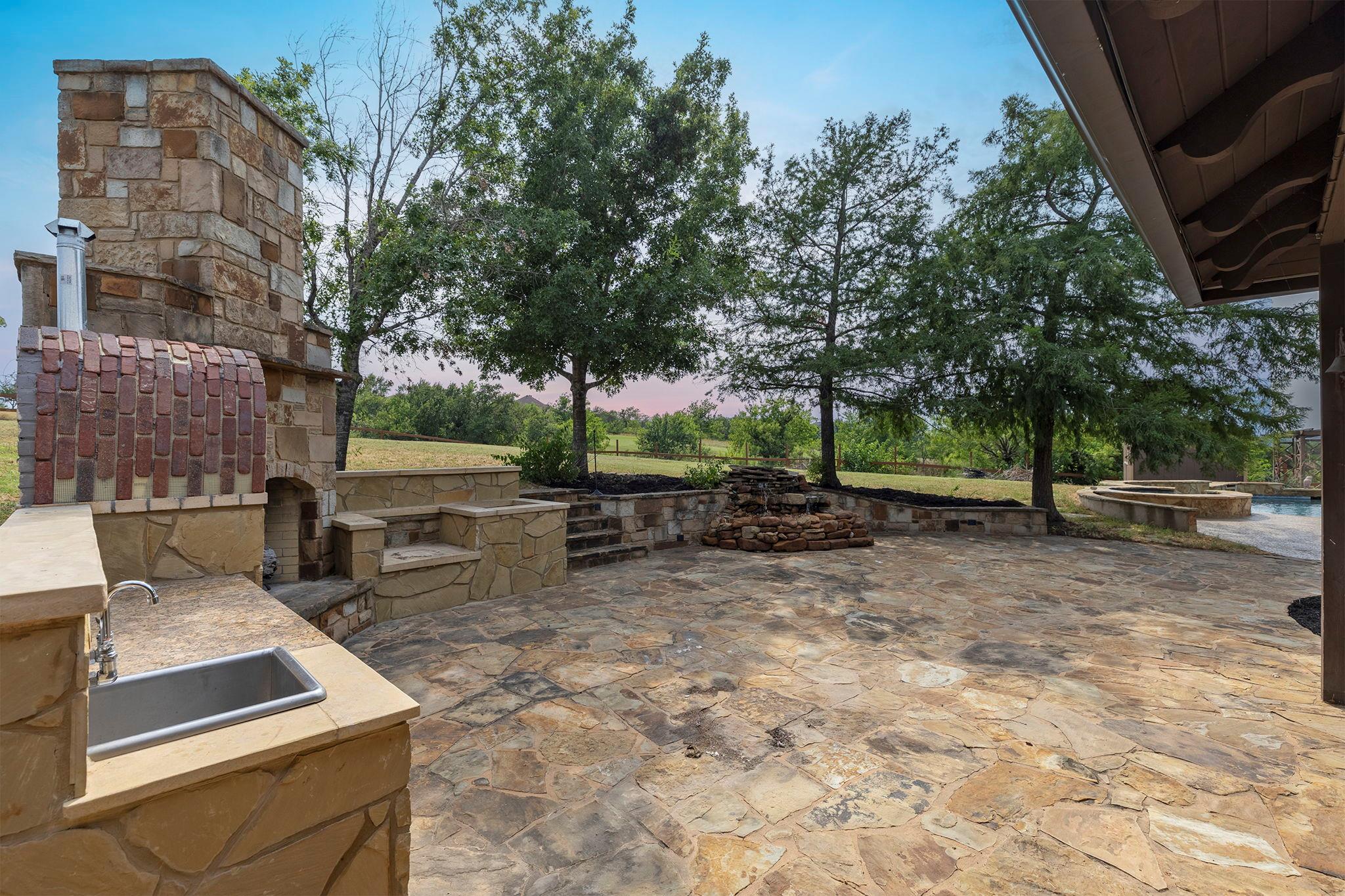 417 Apache Pass, Hutto, TX 78634