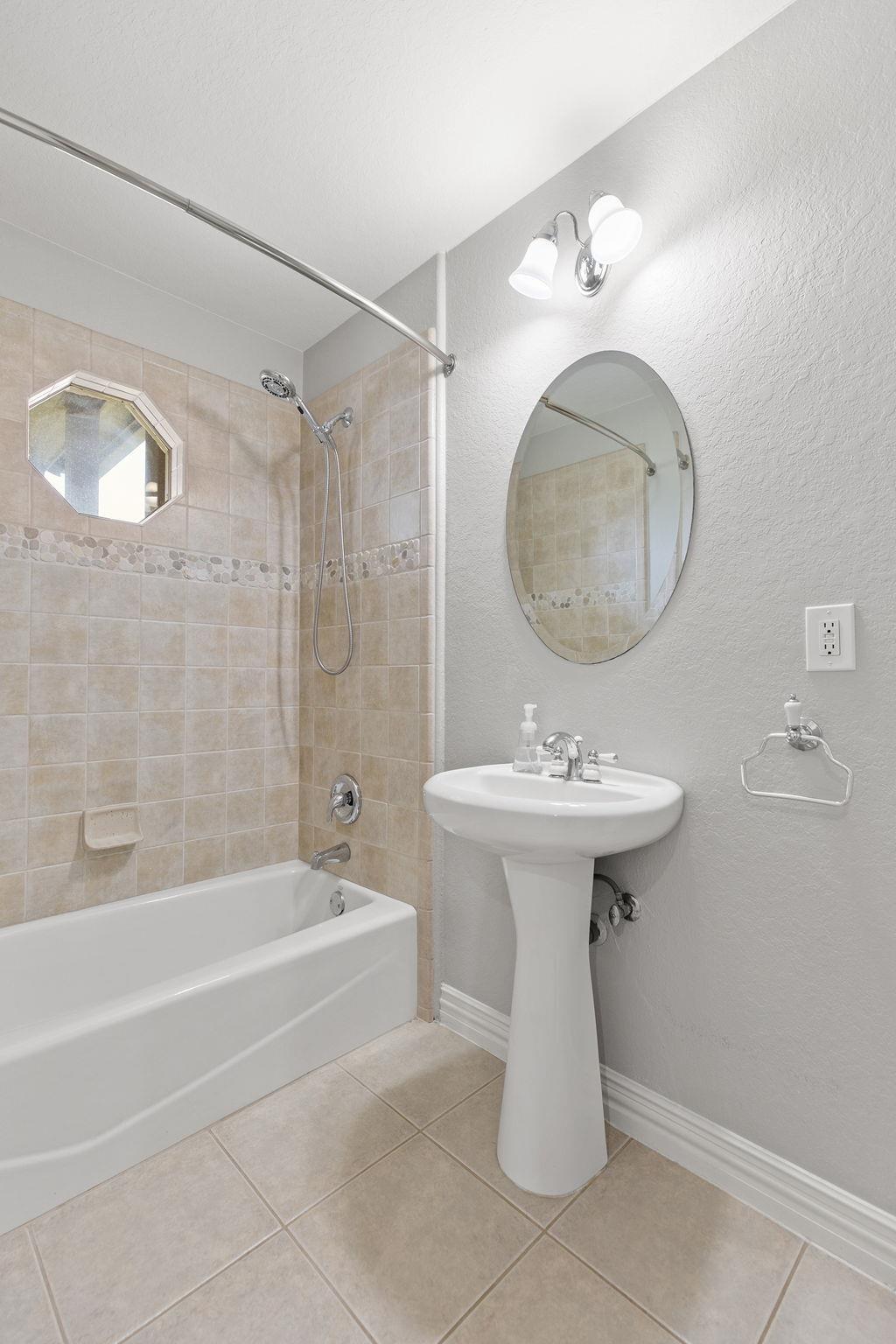 417 Apache Pass, Hutto, TX 78634