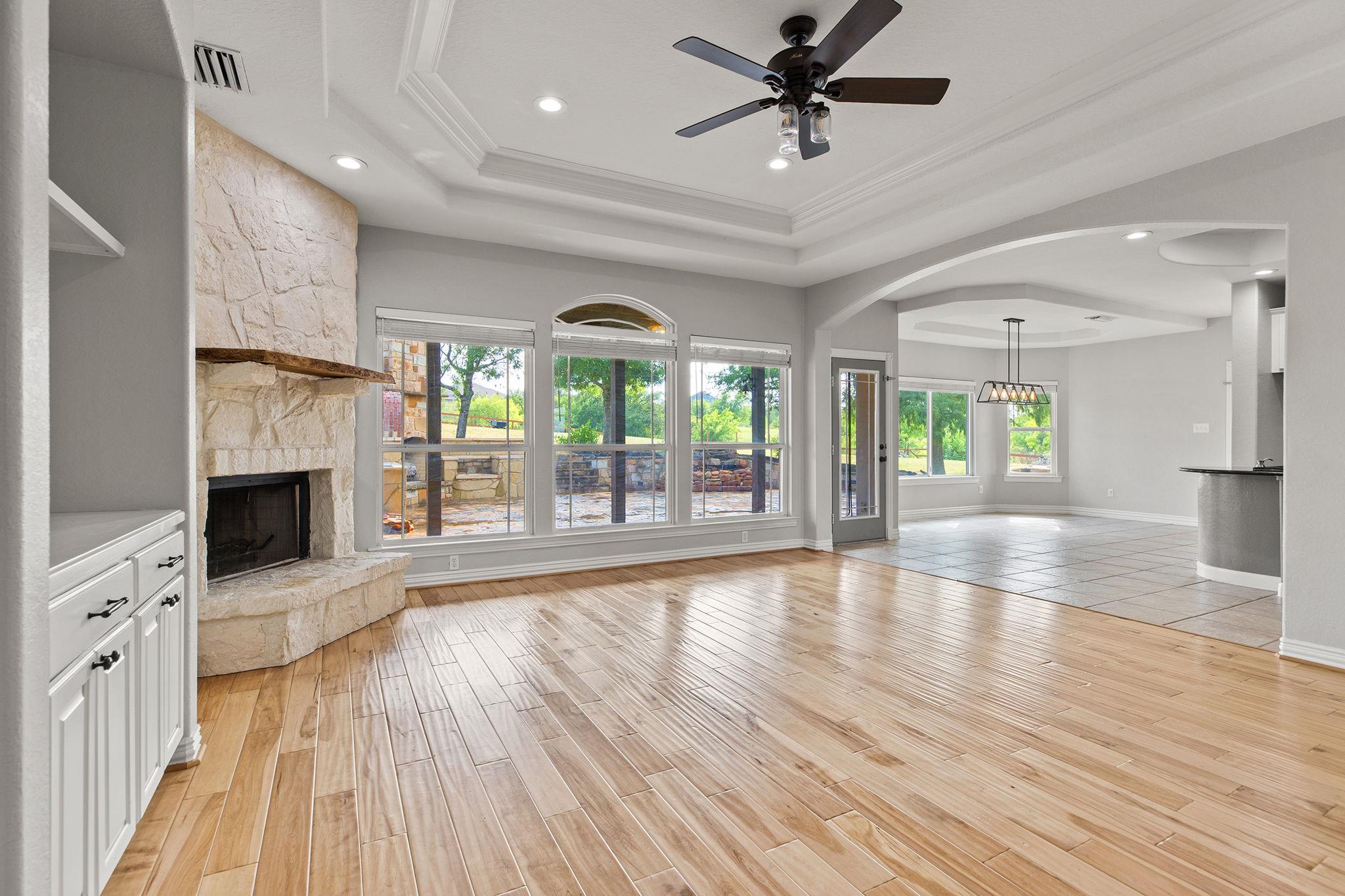 417 Apache Pass, Hutto, TX 78634