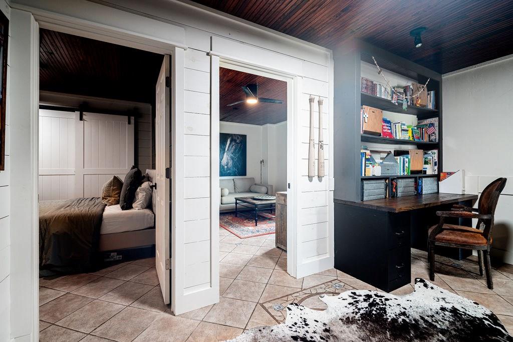 350 Gold Schaefer Rd, Fredericksburg, TX 78624