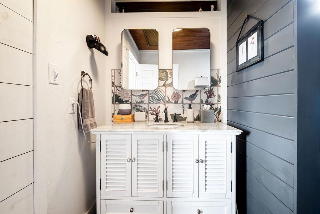 350 Gold Schaefer Rd, Fredericksburg, TX 78624