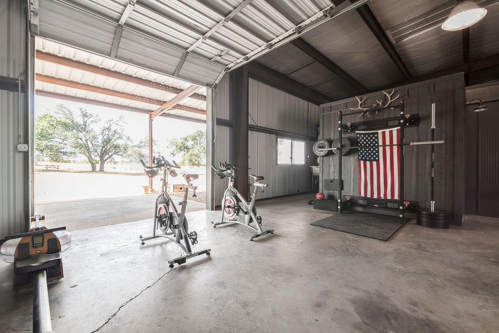 350 Gold Schaefer Rd, Fredericksburg, TX 78624