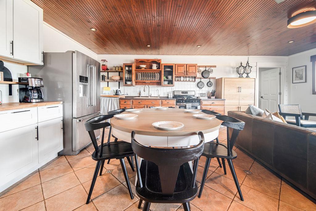 350 Gold Schaefer Rd, Fredericksburg, TX 78624