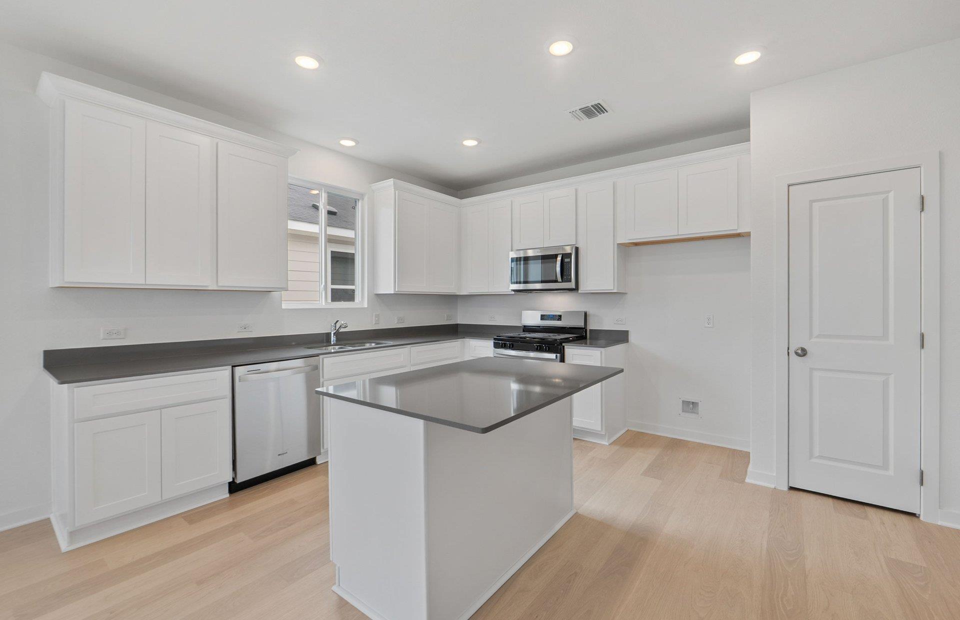 813 Cardenas St, San Marcos, TX 78666