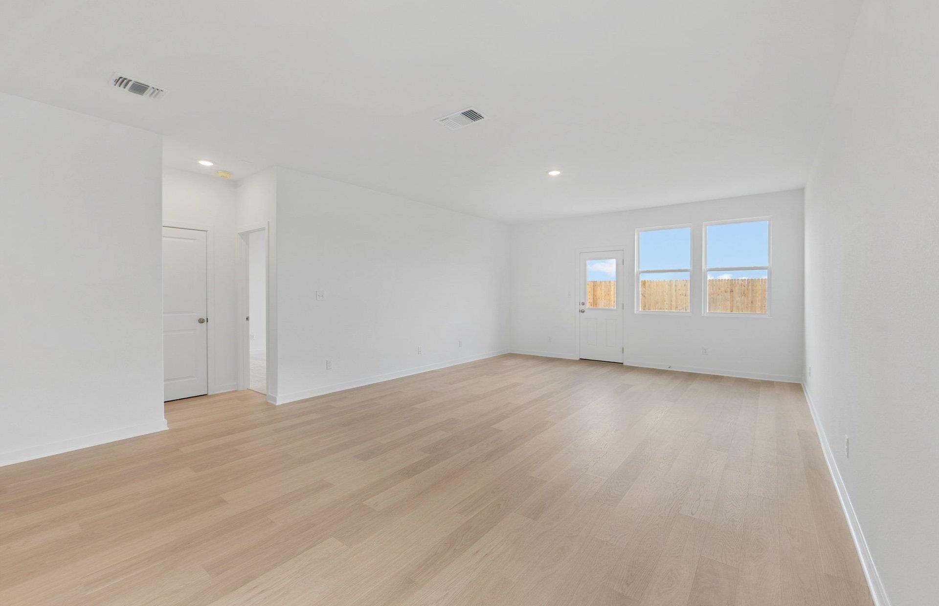 813 Cardenas St, San Marcos, TX 78666