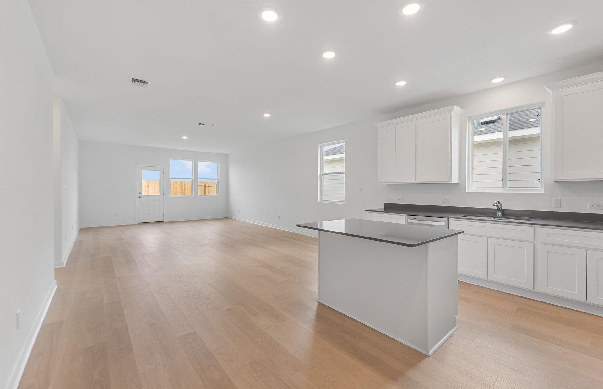 813 Cardenas St, San Marcos, TX 78666