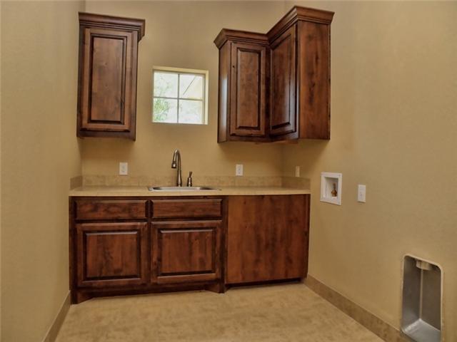 104 Vista Ln, Georgetown, TX 78633