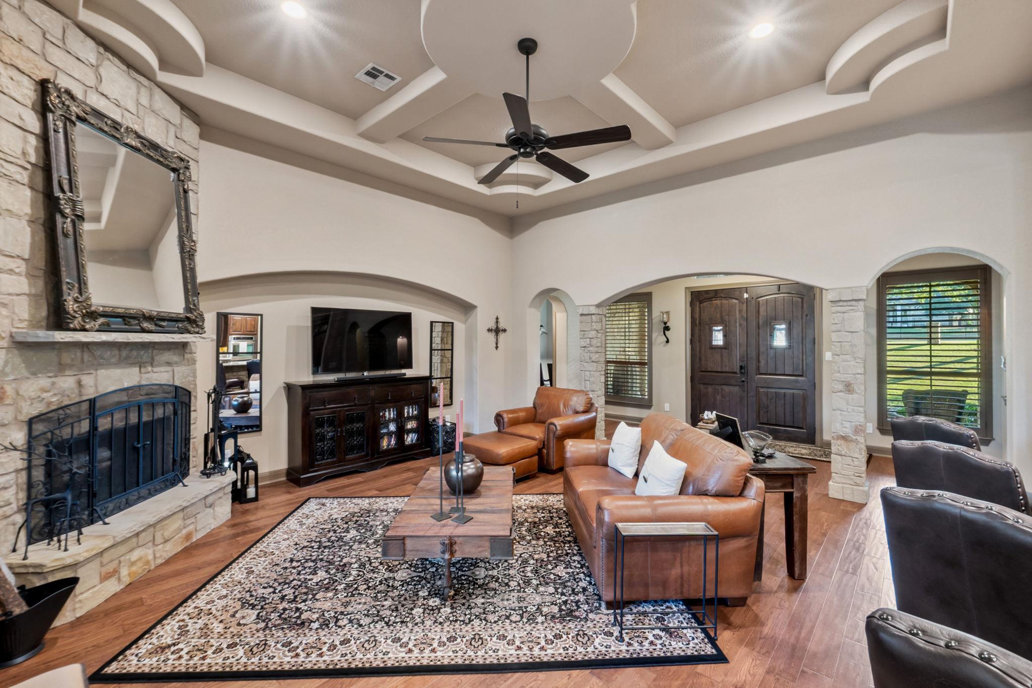 104 Vista Ln, Georgetown, TX 78633