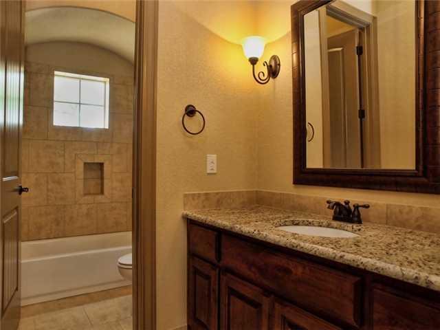 104 Vista Ln, Georgetown, TX 78633