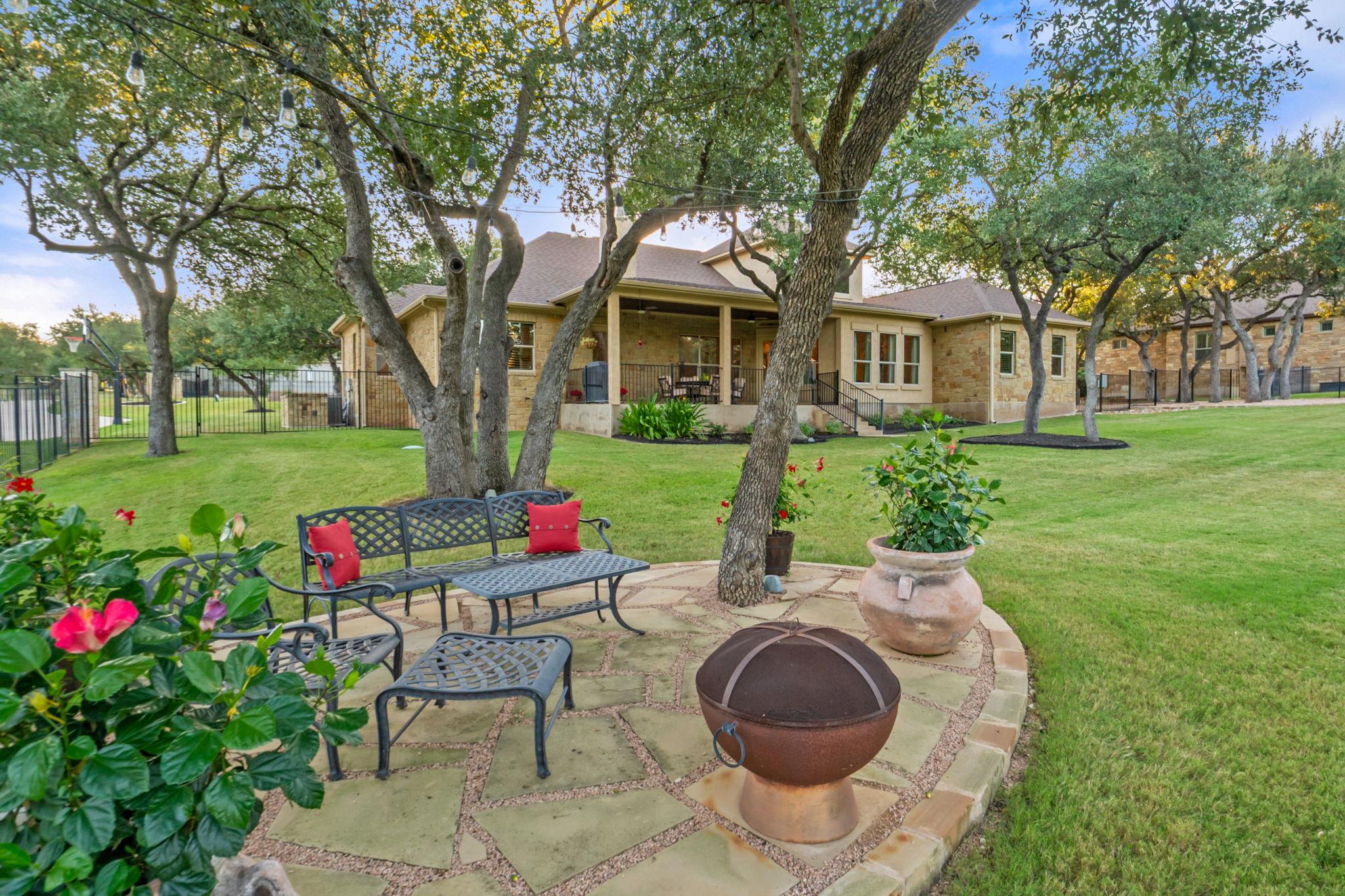 104 Vista Ln, Georgetown, TX 78633