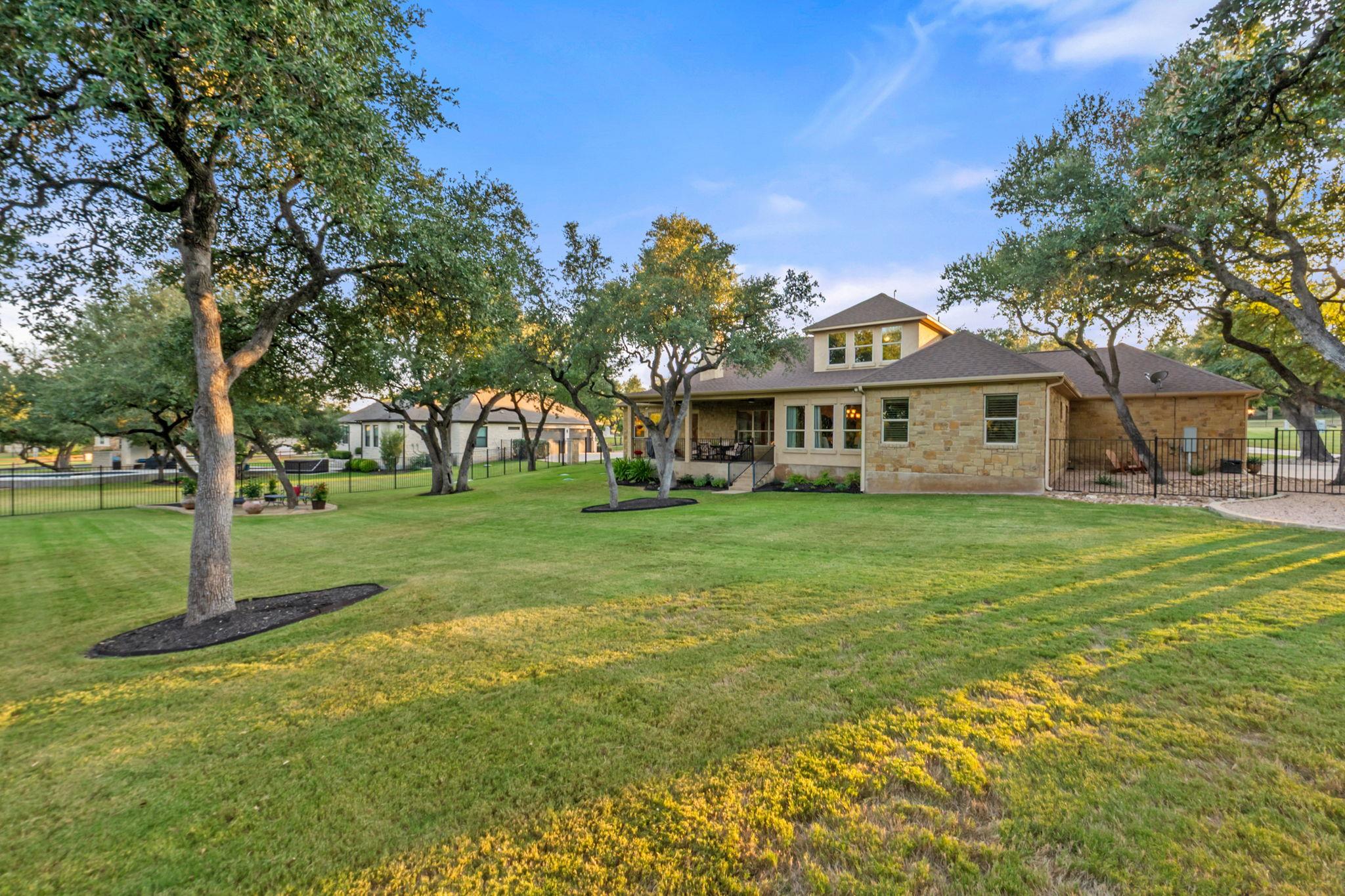 104 Vista Ln, Georgetown, TX 78633