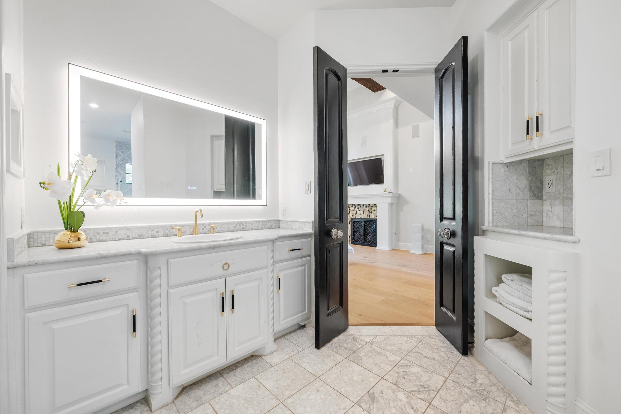 12804 Hughes St, Austin, TX 78732