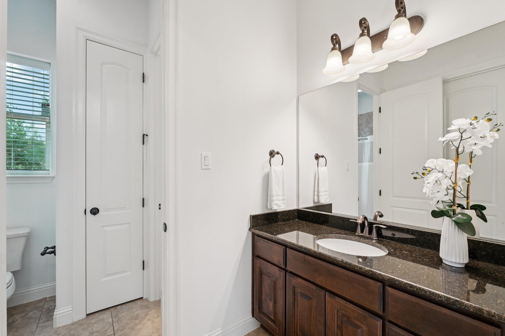 1104 Squaw Vly, Leander, TX 78641