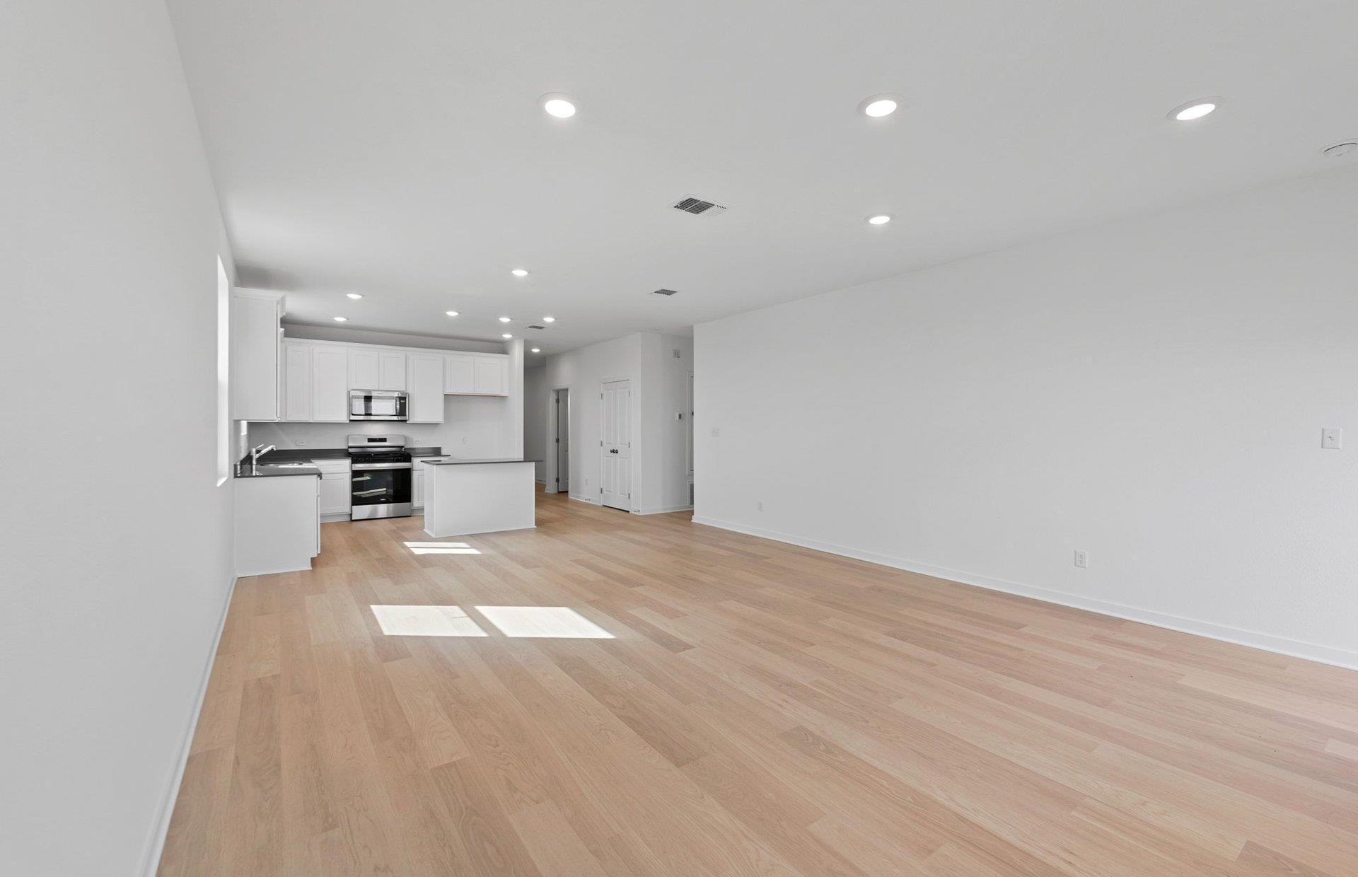 817 Cardenas St, San Marcos, TX 78666