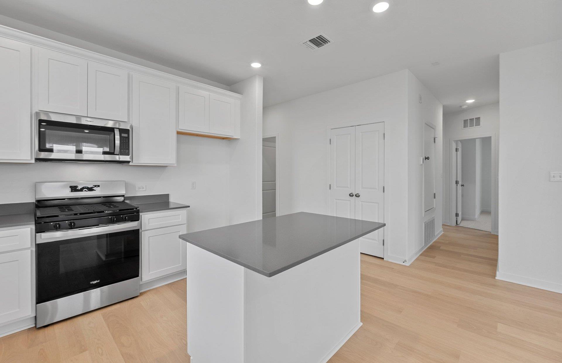 817 Cardenas St, San Marcos, TX 78666