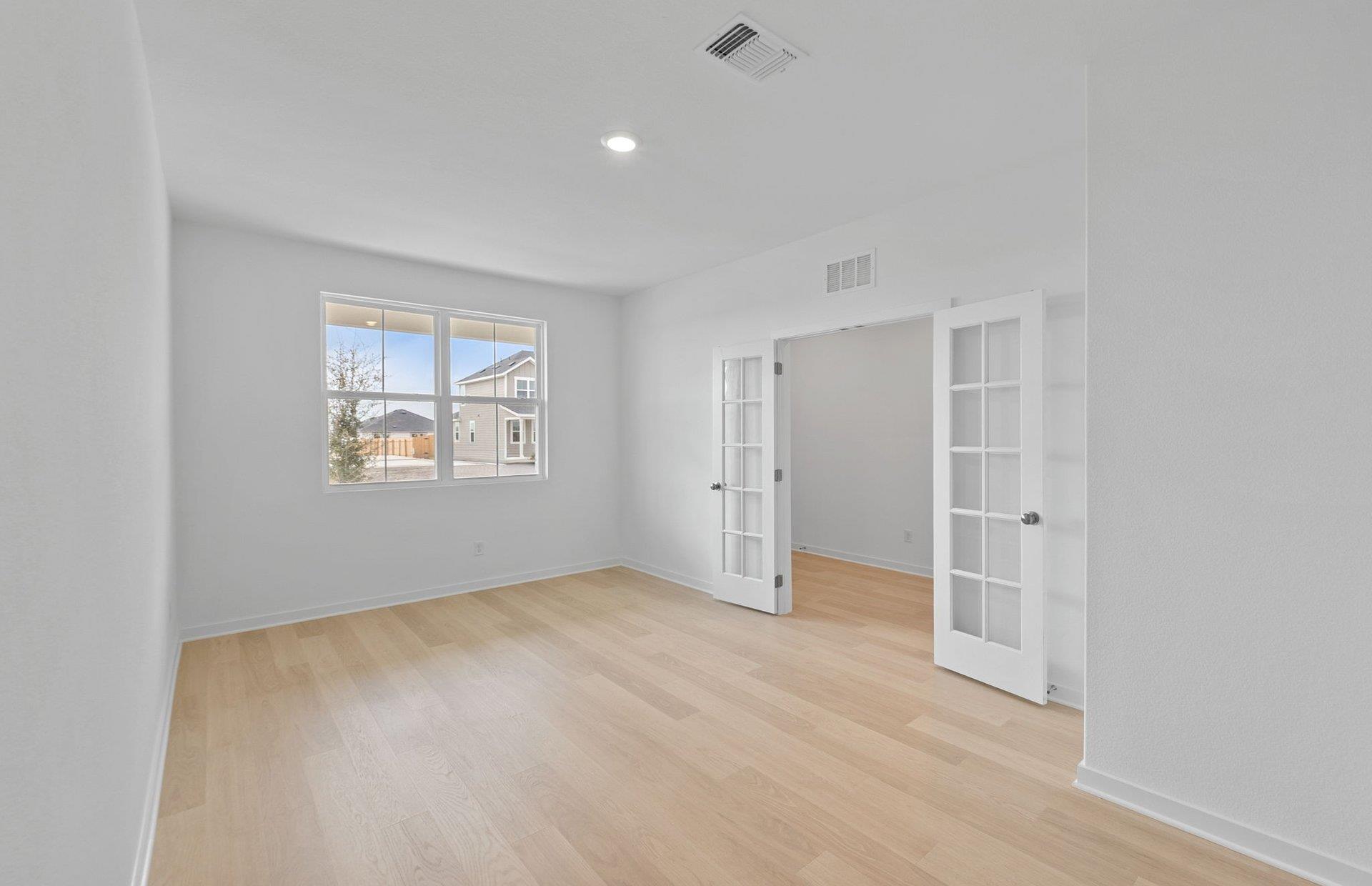 817 Cardenas St, San Marcos, TX 78666