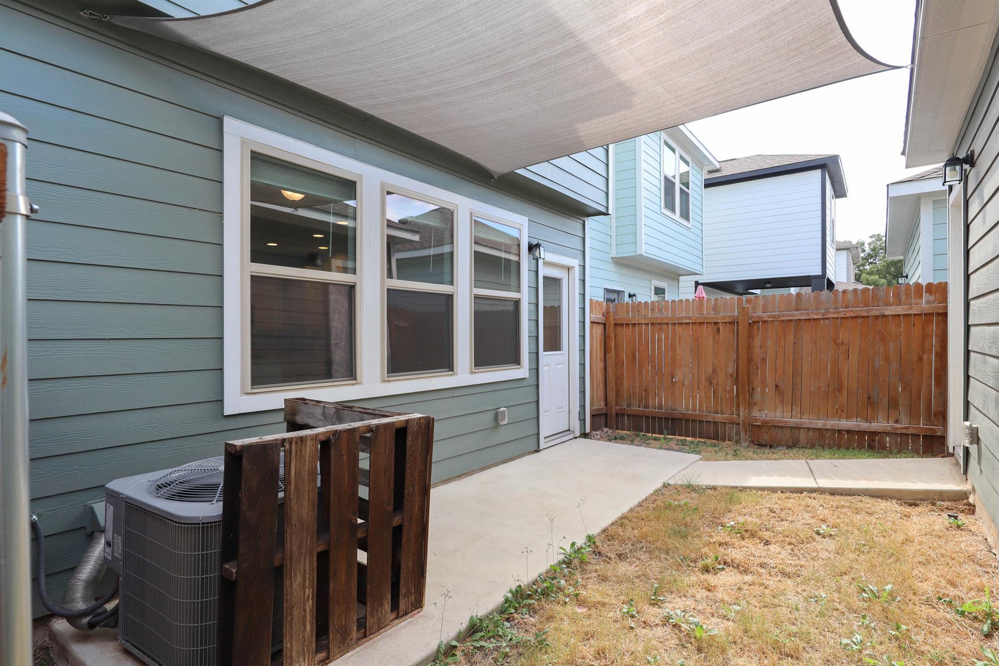 2020 Arendale Dr, Leander, TX 78641